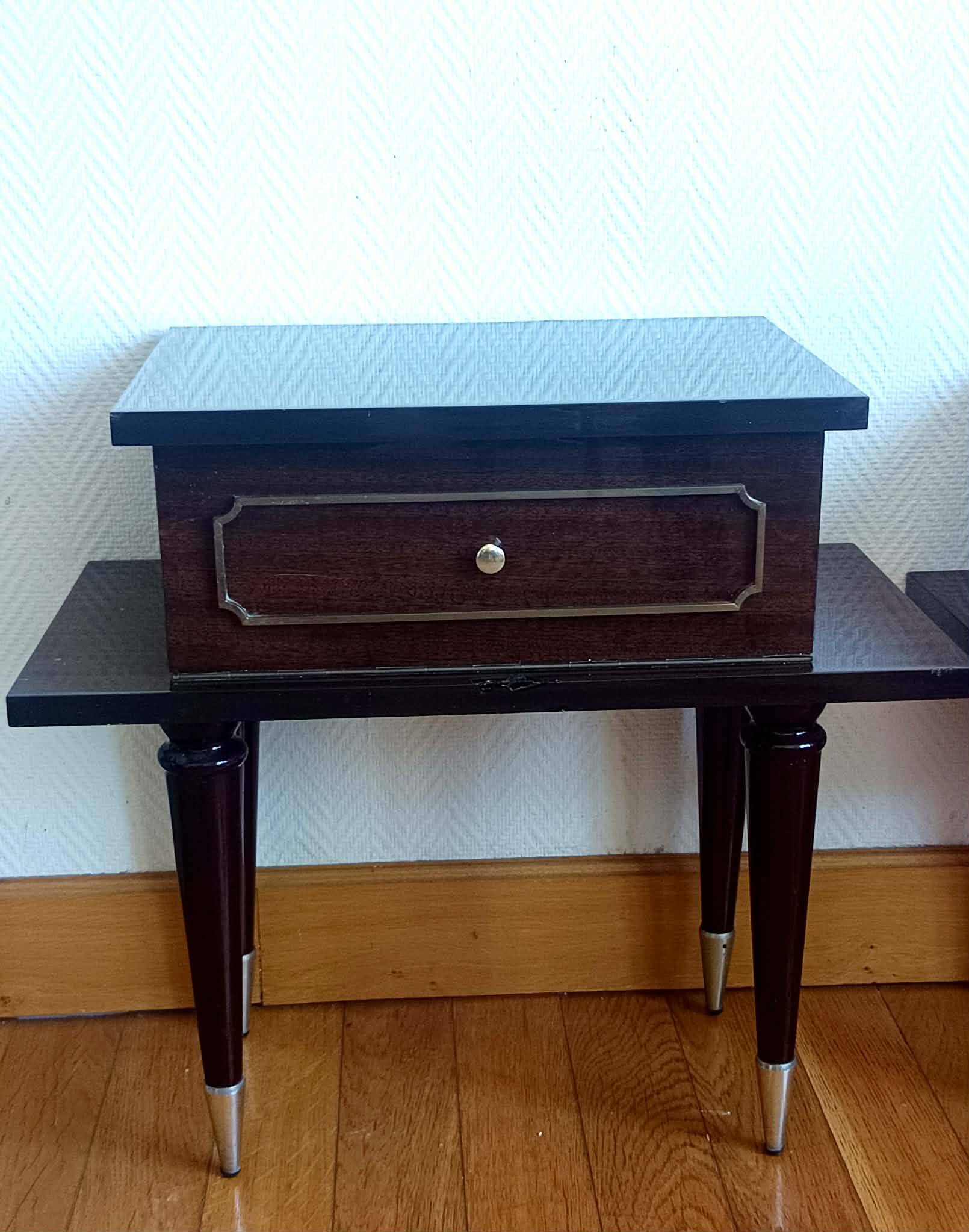 Paire de chevets en bois laqué mid-century 1950