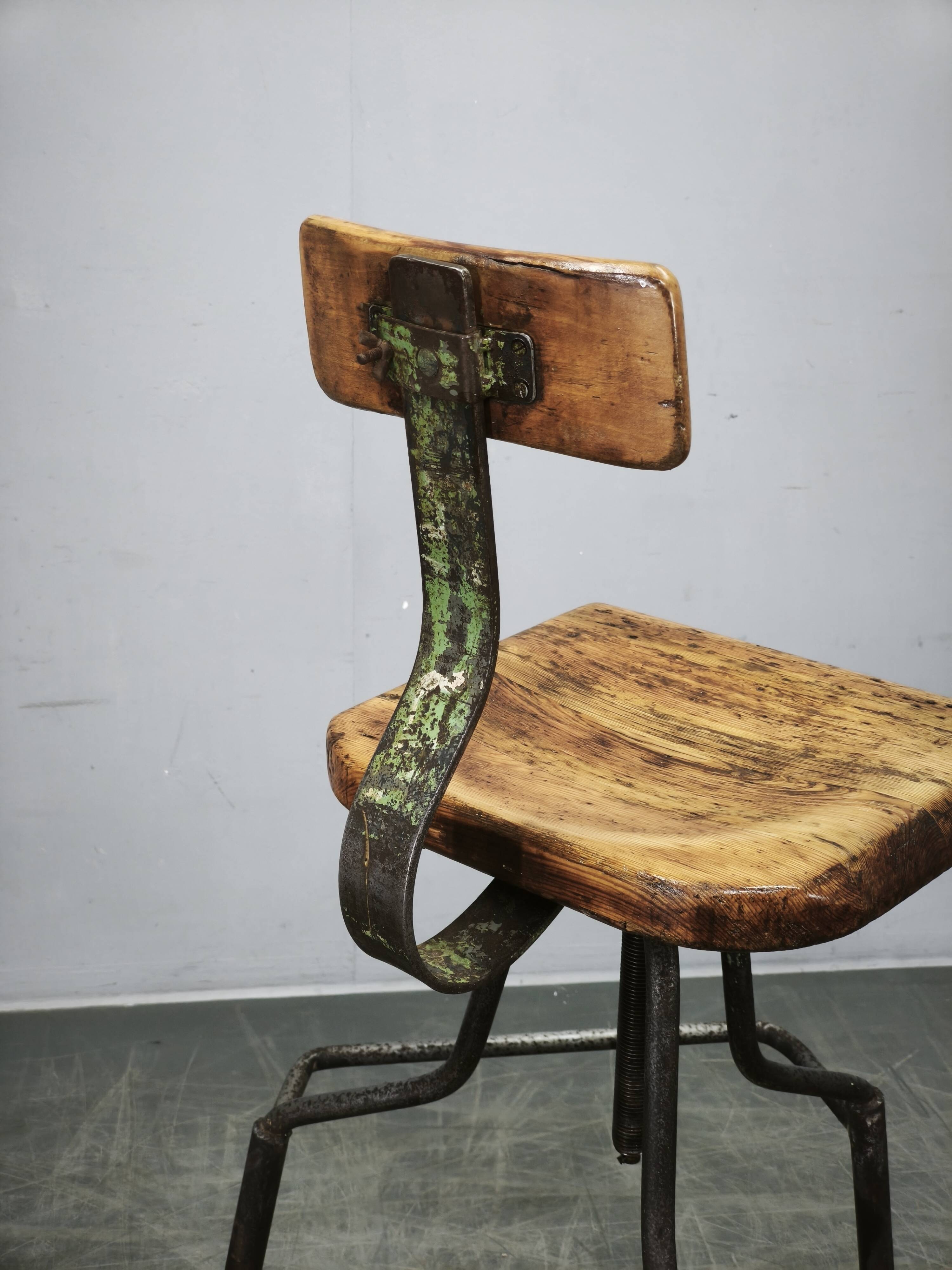 1940s Czechoslovak Industrial Height Adjustable Swivel Workshop Chair