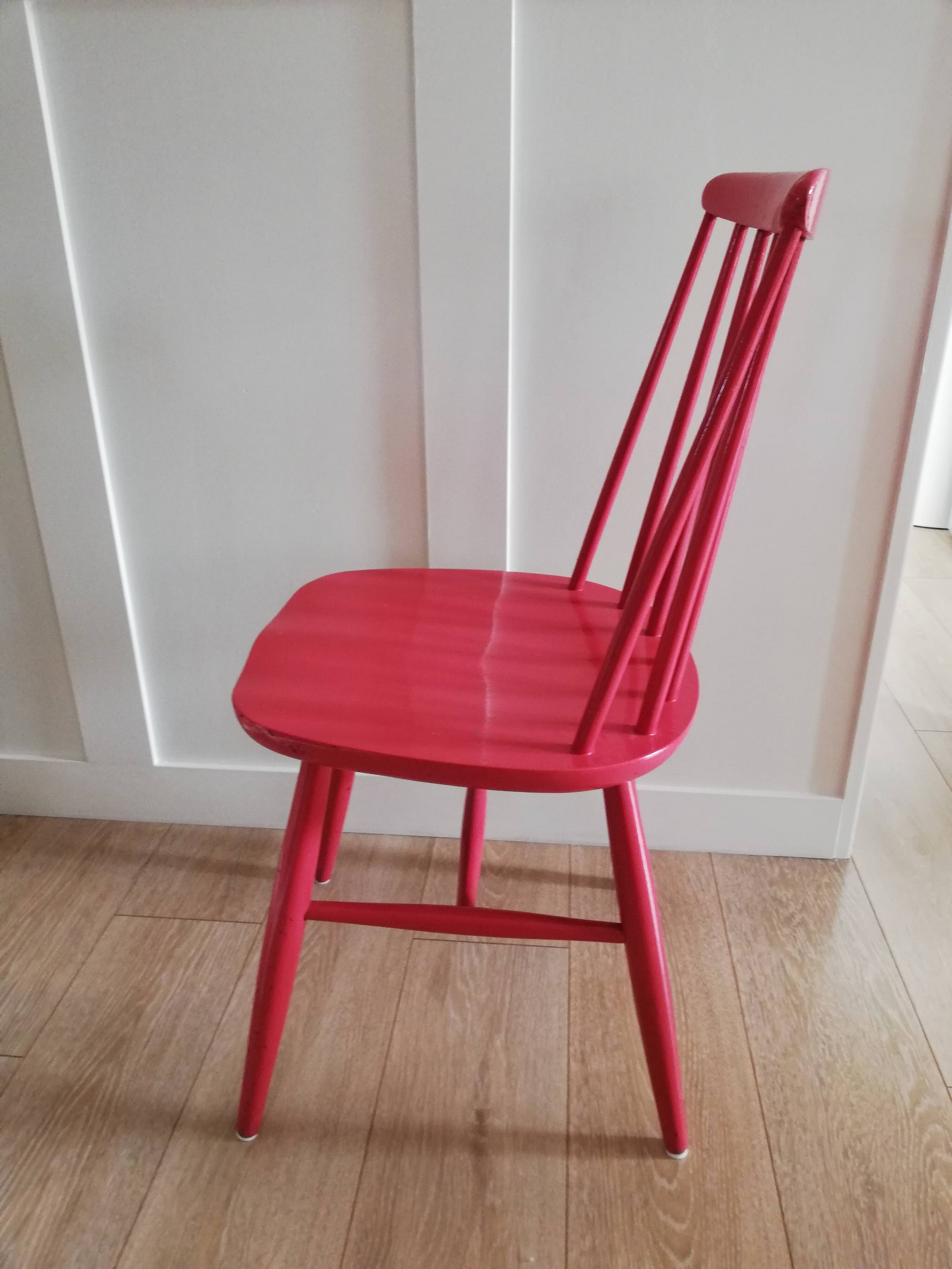 Pink Scandinavian chair