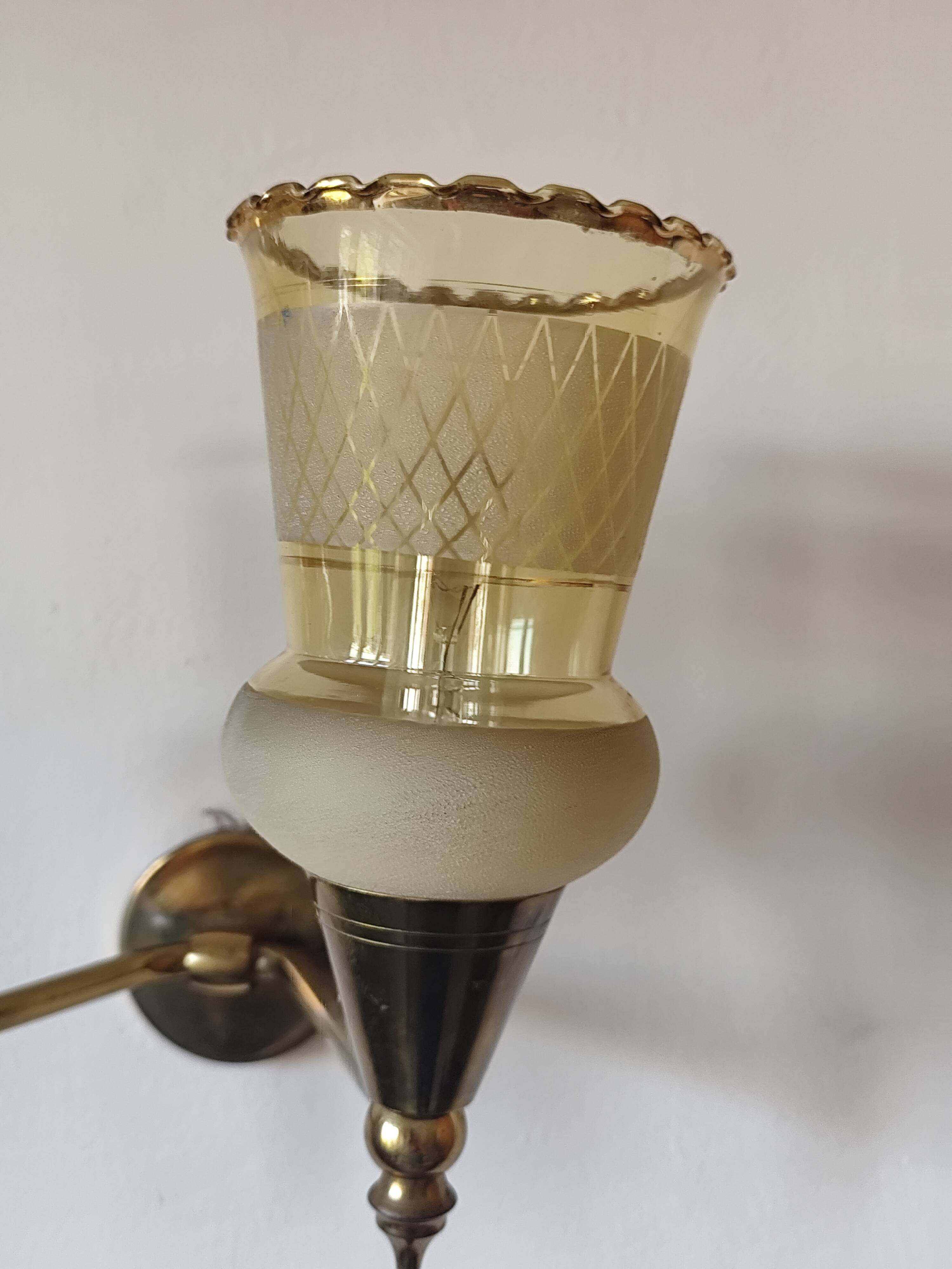 Vintage 50s wall light, 2 light arms, metal, brass and opaque glass tulip