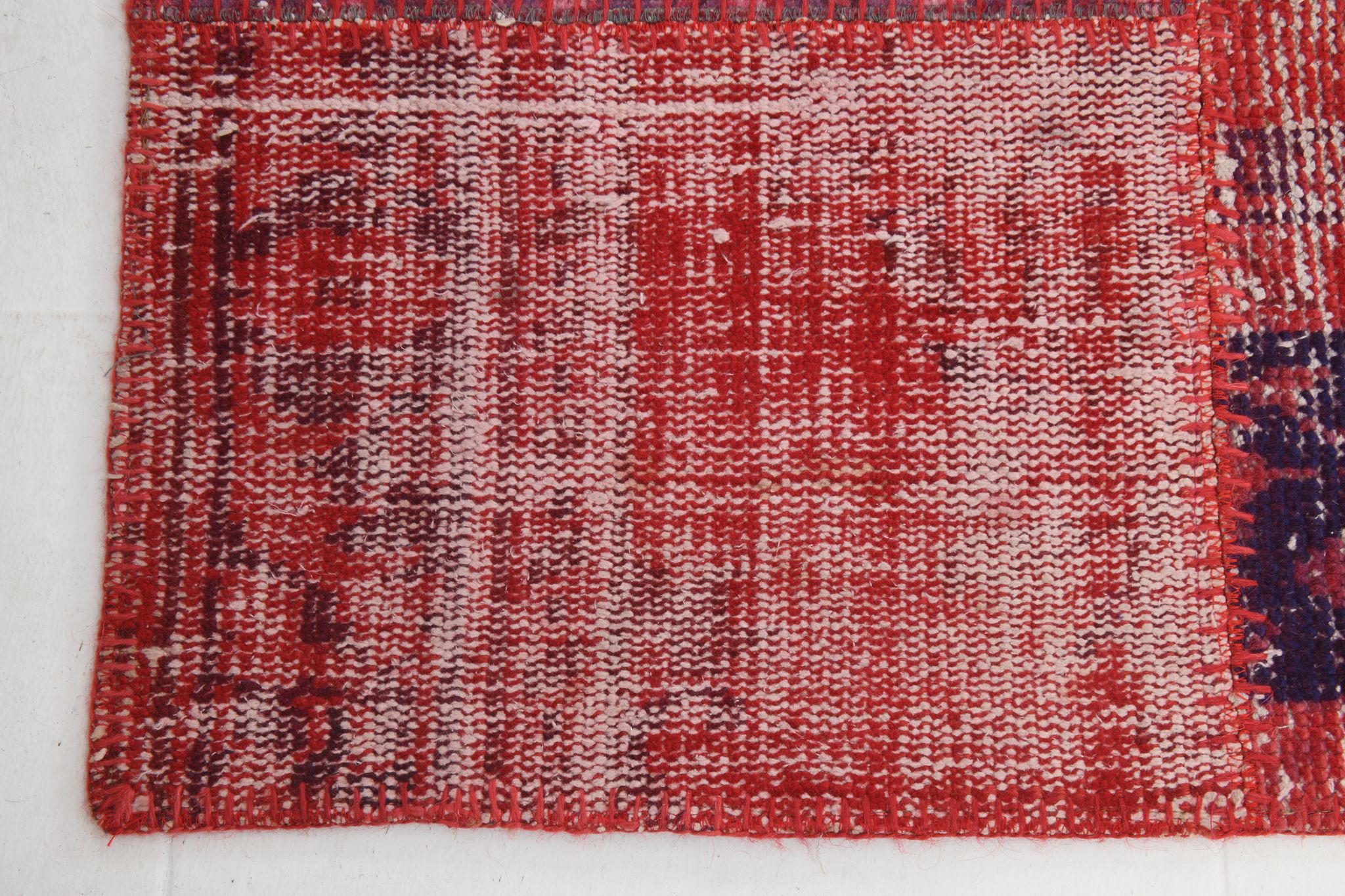5x8 red tones turkiah rug 169x240cm