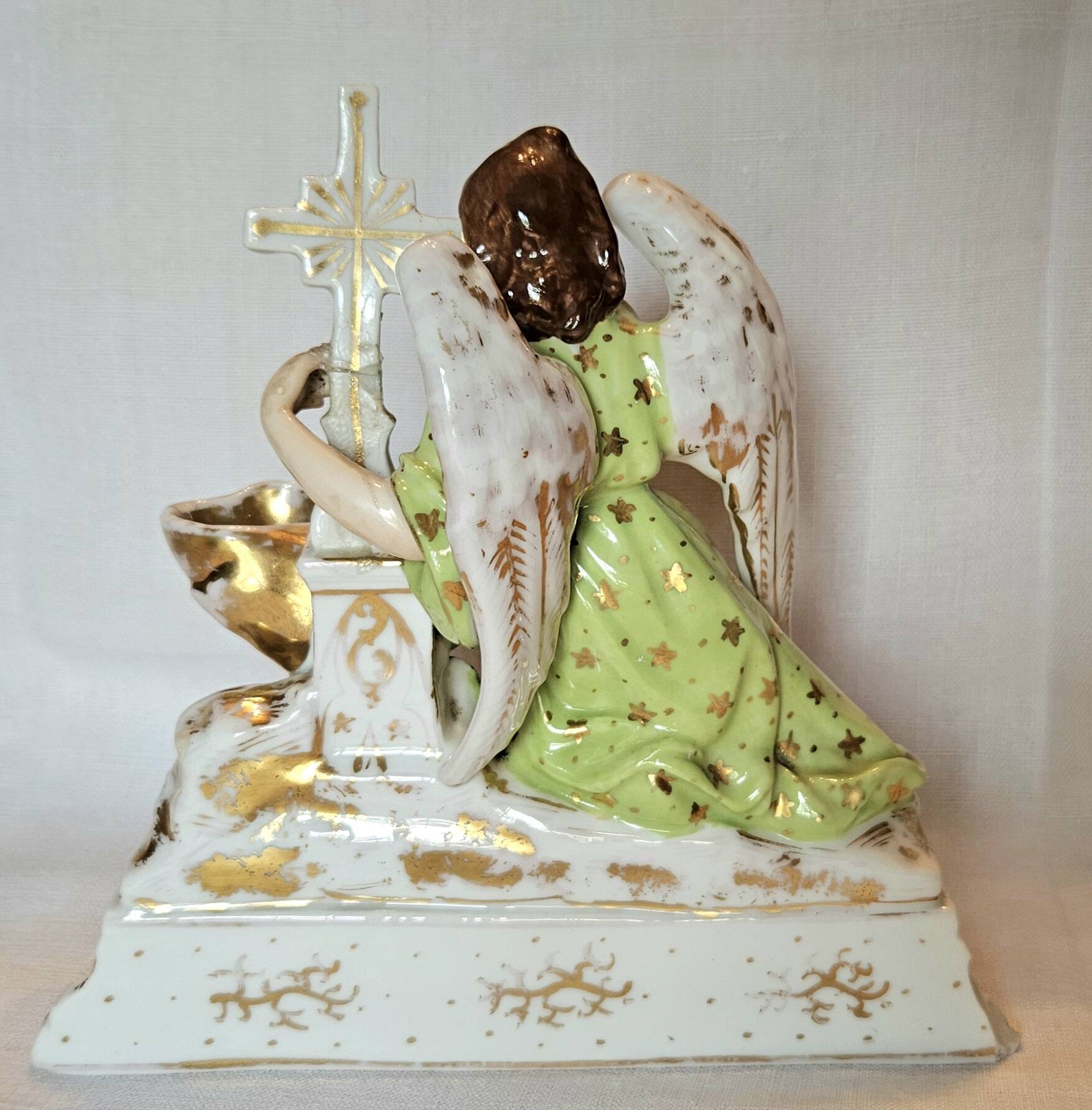 Large Paris porcelain font Golden Angel