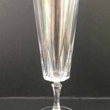 6 dissimilar champagne flutes