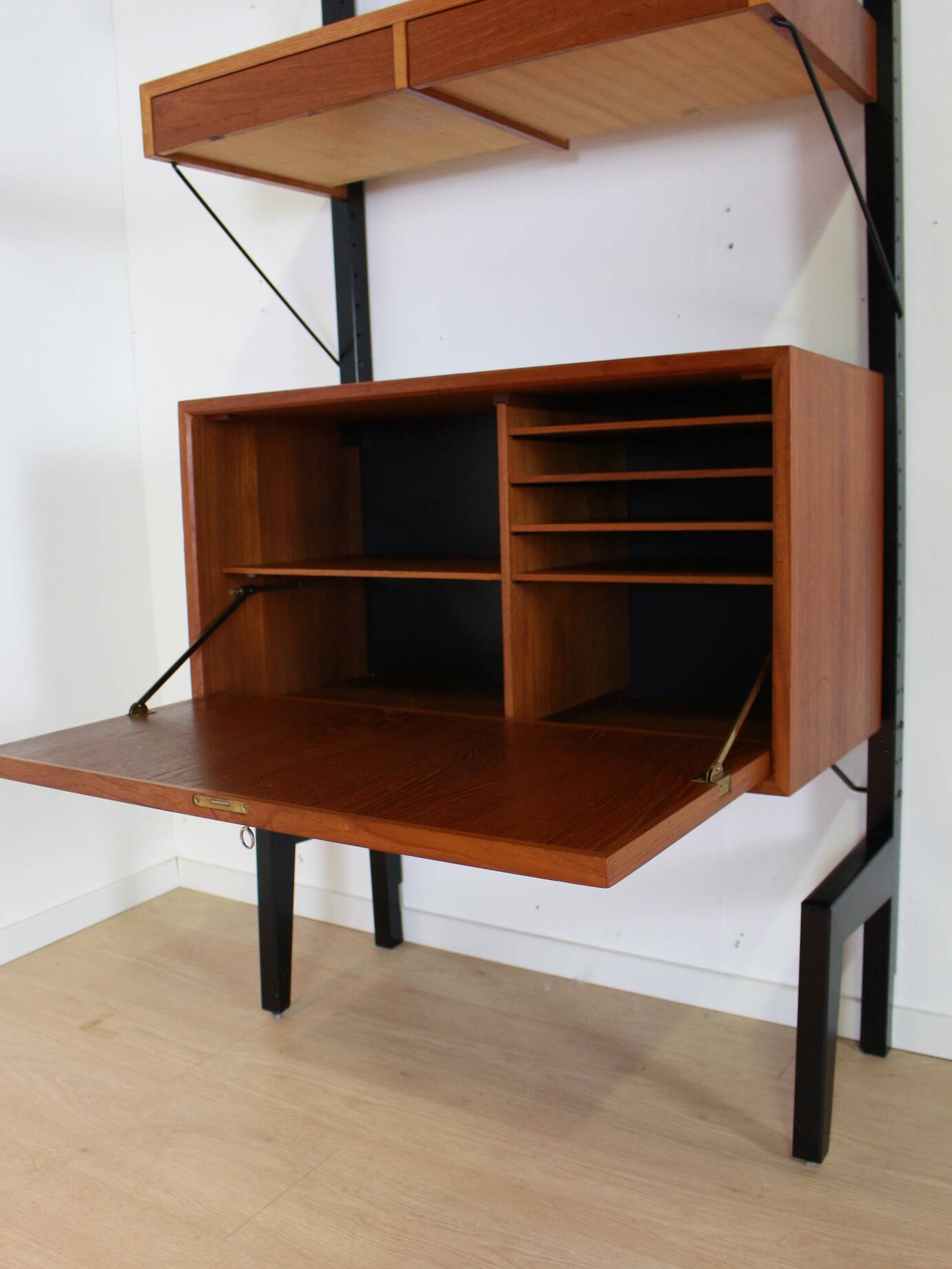 vintage freestanding wall unit – Poul Cadovius, Royal System