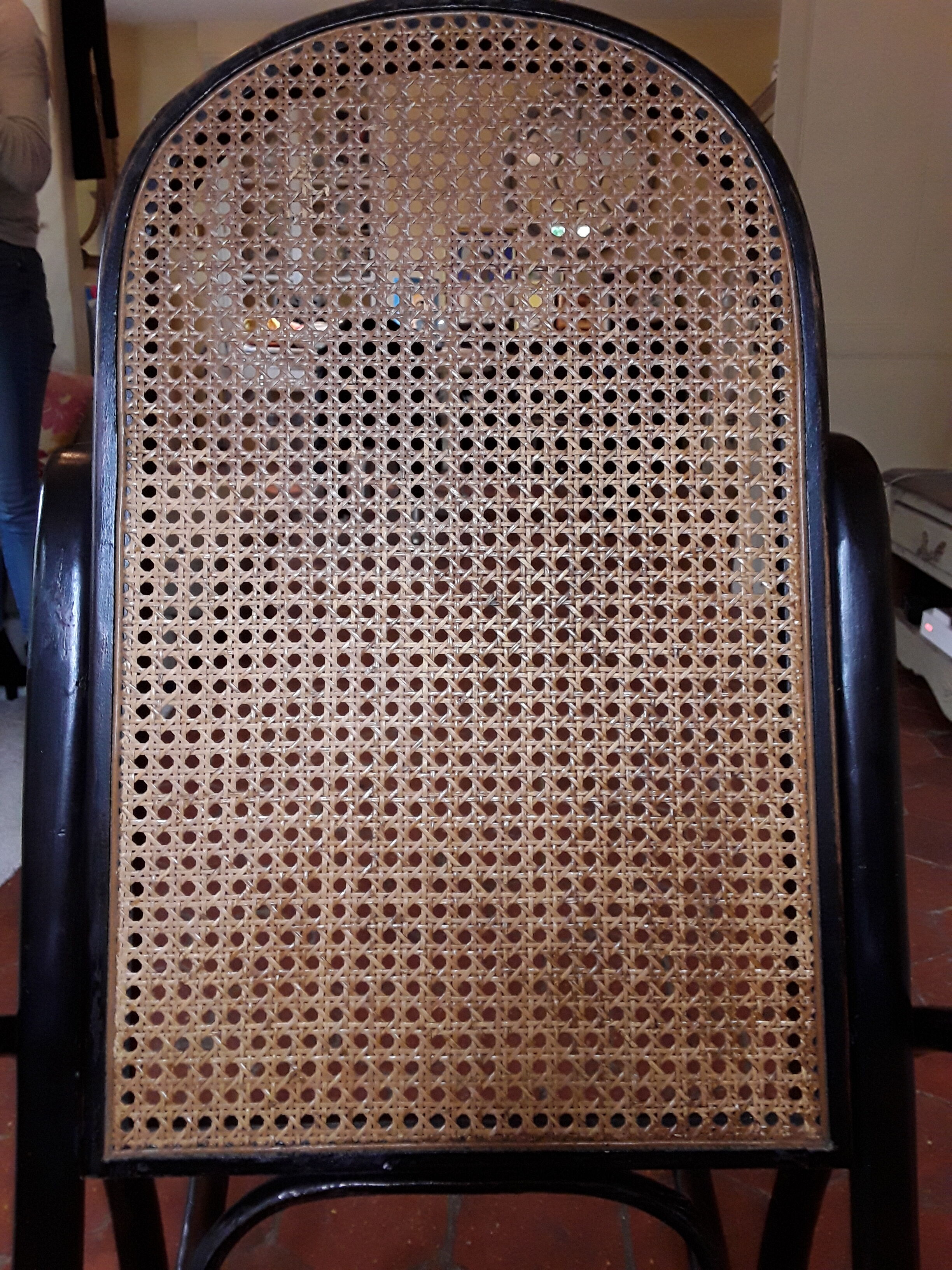 Vintage canneal rocking-chair