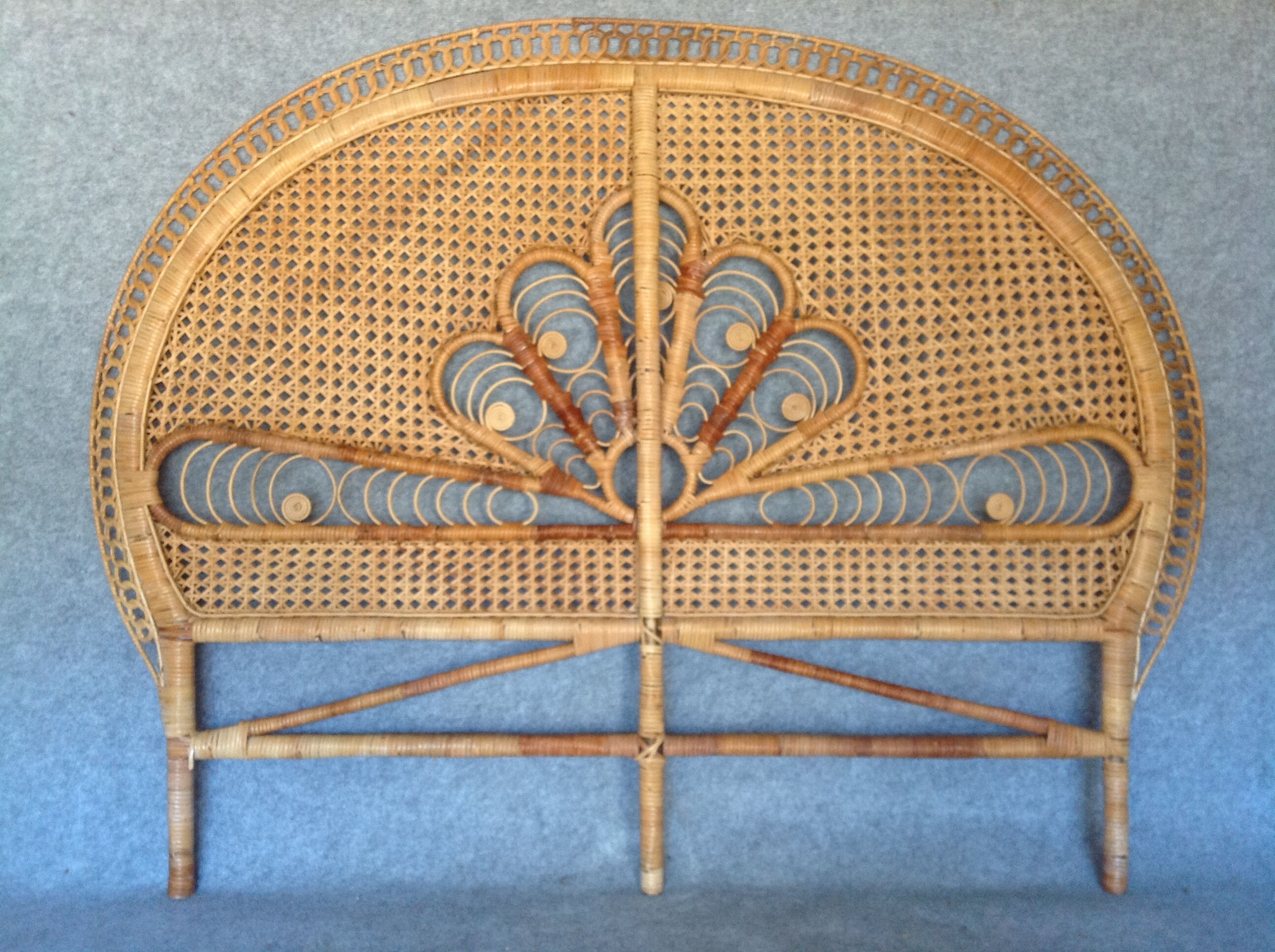 Headboard honey vintage rattan