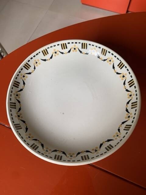 Gien porcelain fruit bowl from the 1930s