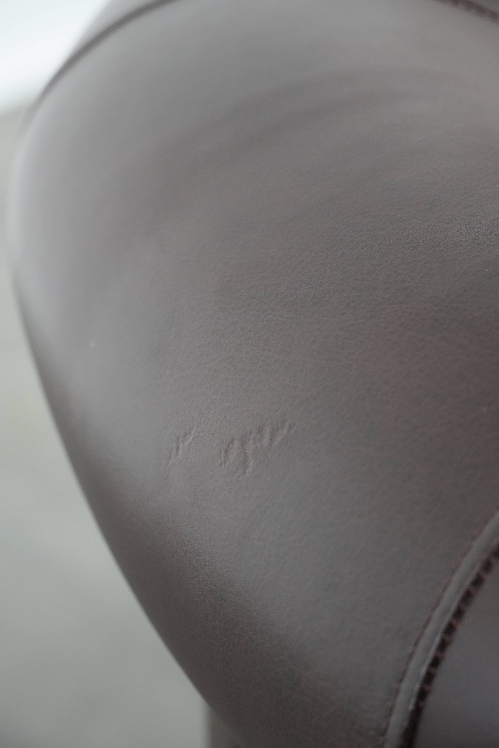 English style round leather club chair in very good condition