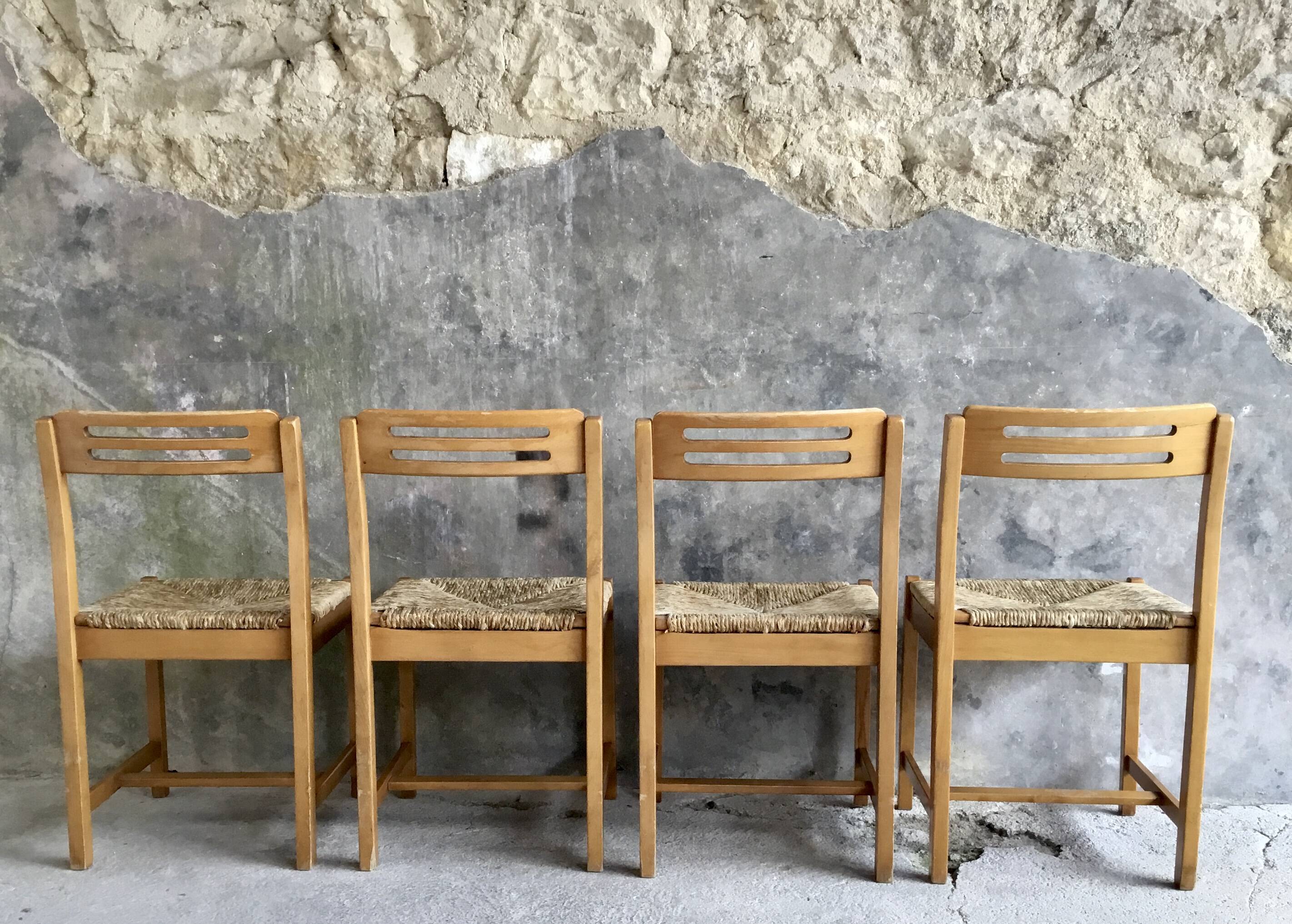Set of 4 straw chairs in light wood - design 1970