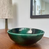 Green glazed ceramic bowl, signed Idlas.