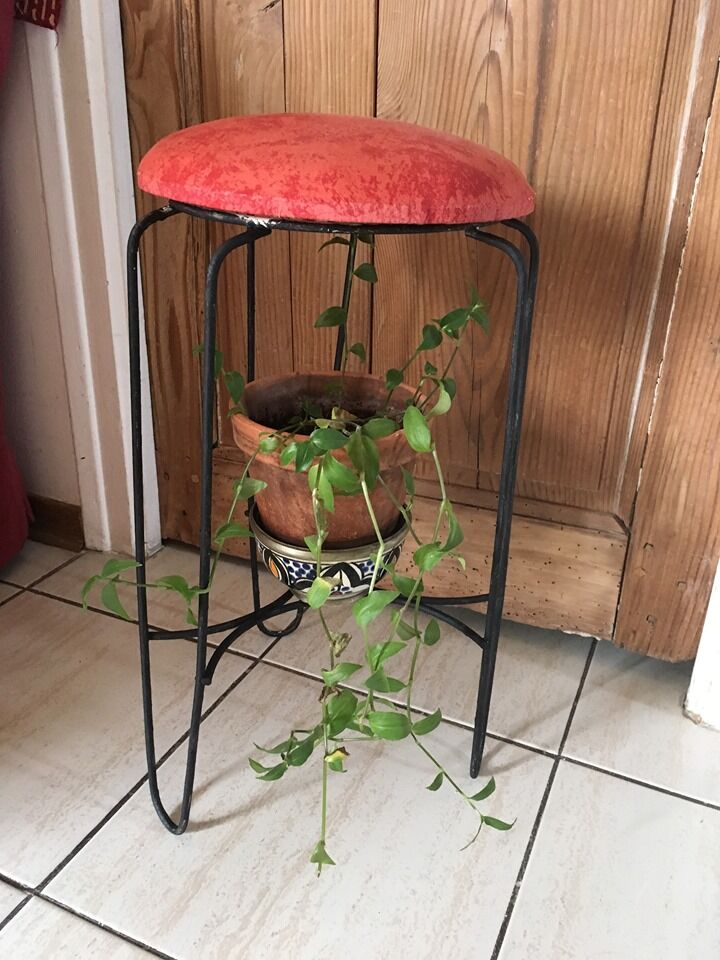 70s tripod stool