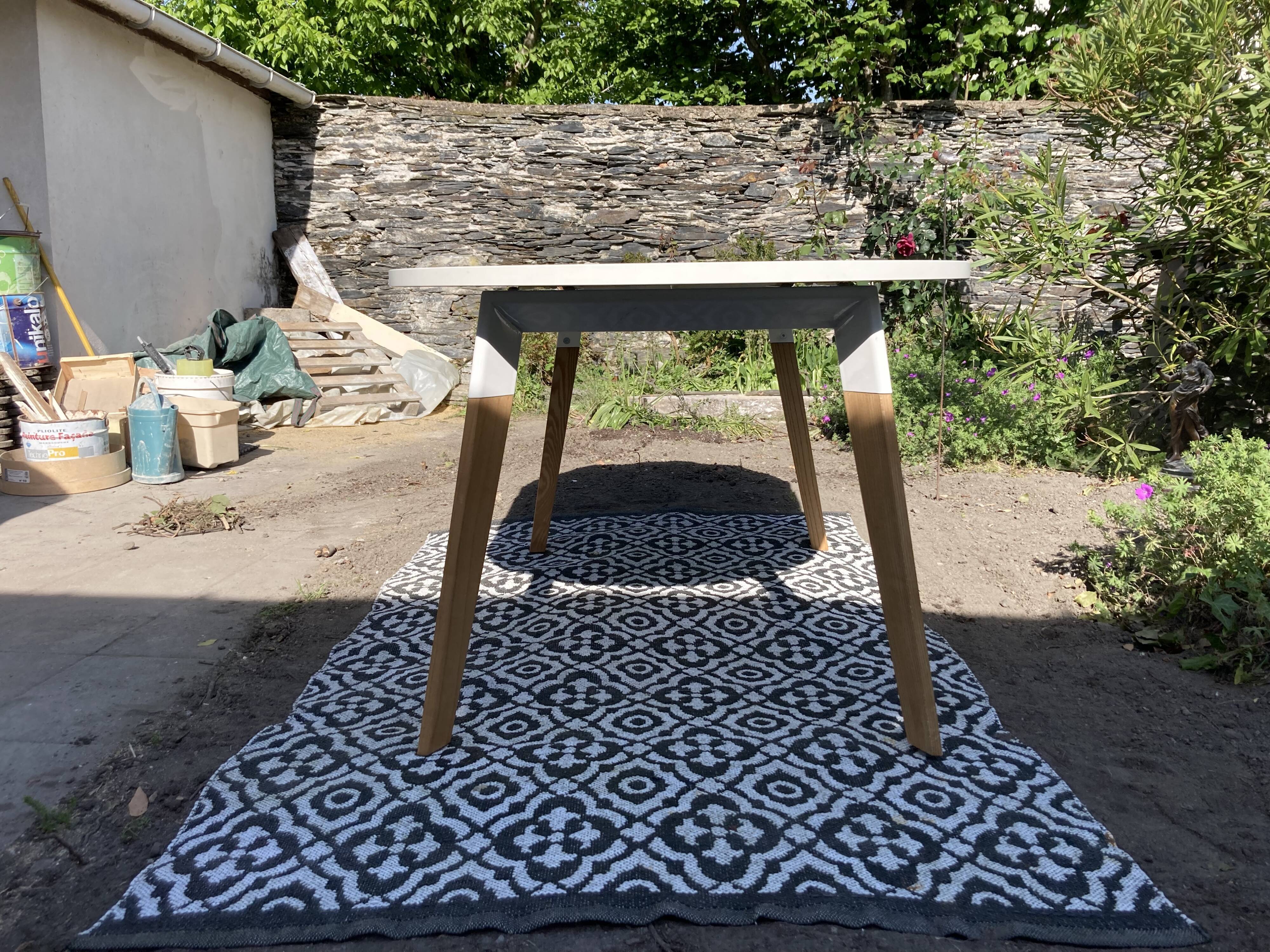 White oval table solid wood base