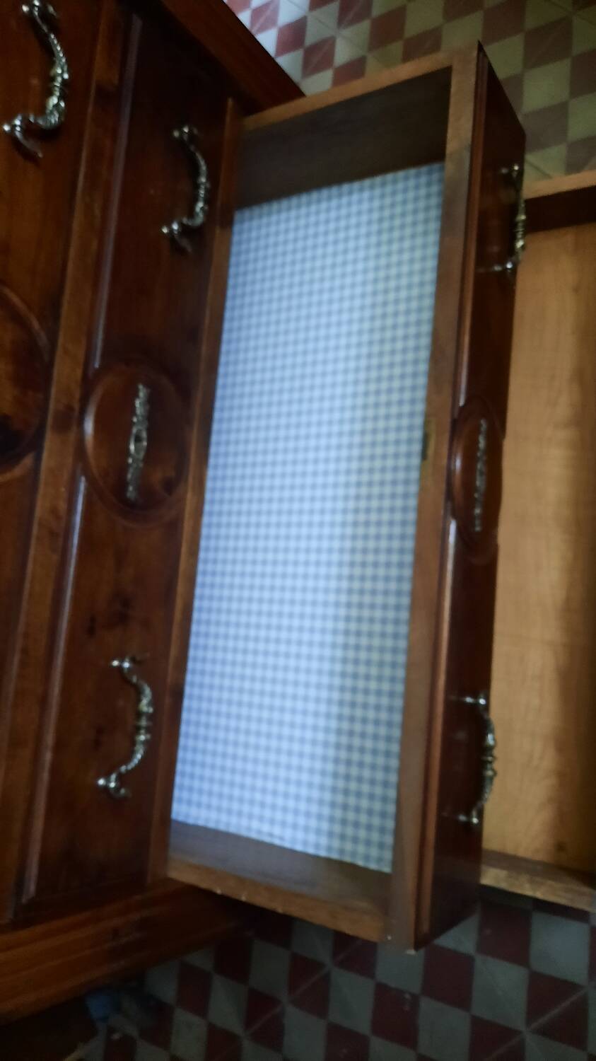 Dressing table chest of drawers