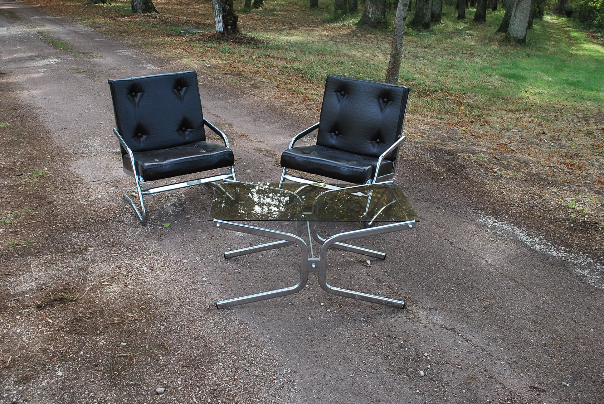 Pierson design armchairs and table