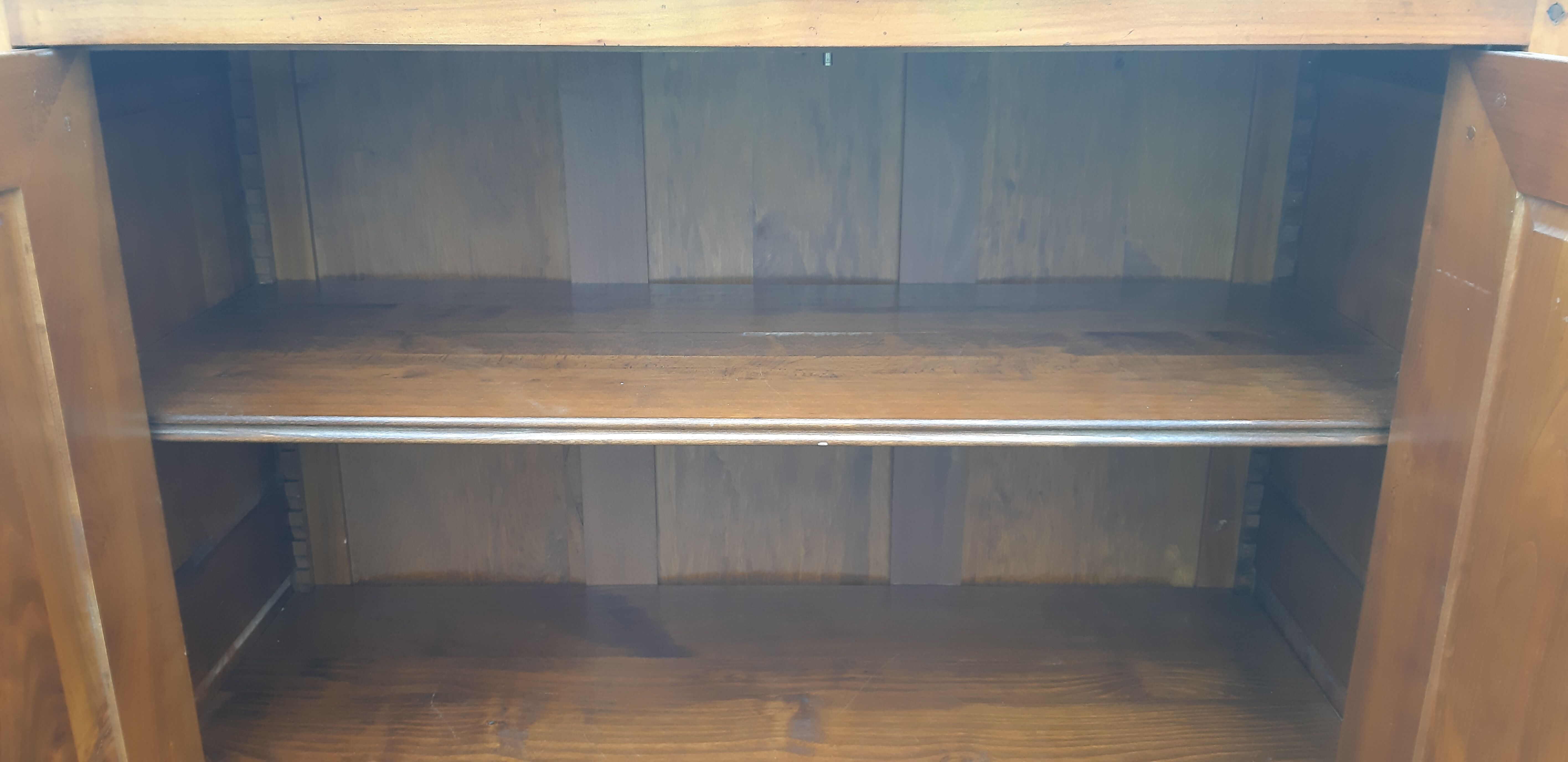 Cherry wood cabinet, 2 doors, 2 drawers