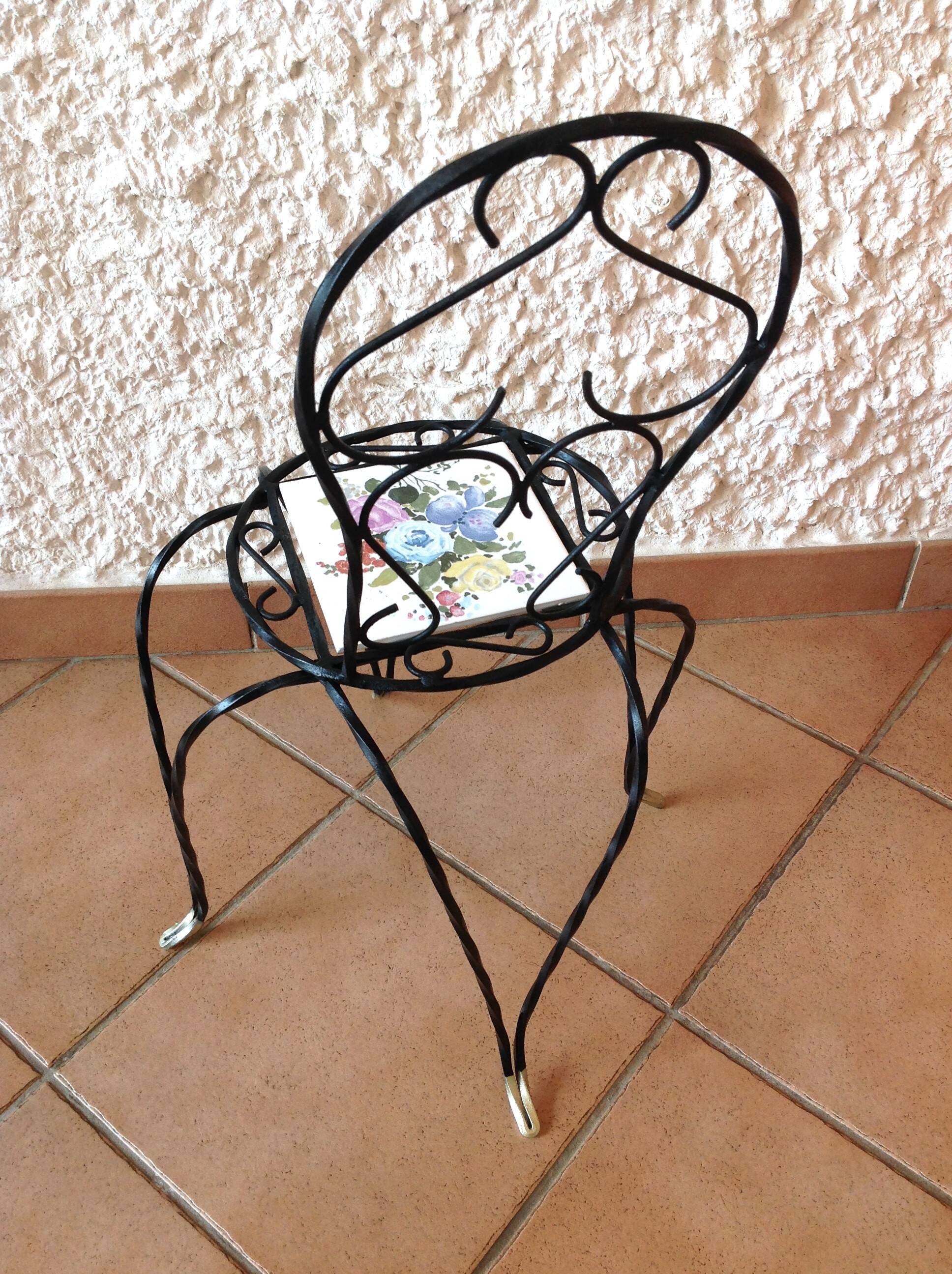 Plant holder "chair" in wrought iron and earthenware / vintage 60s-70s
