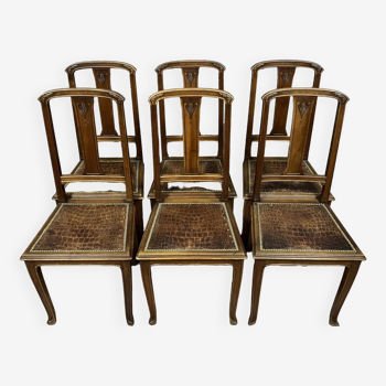 Série de 6 chaises époque Art Nouveau estampillées sous l’assise