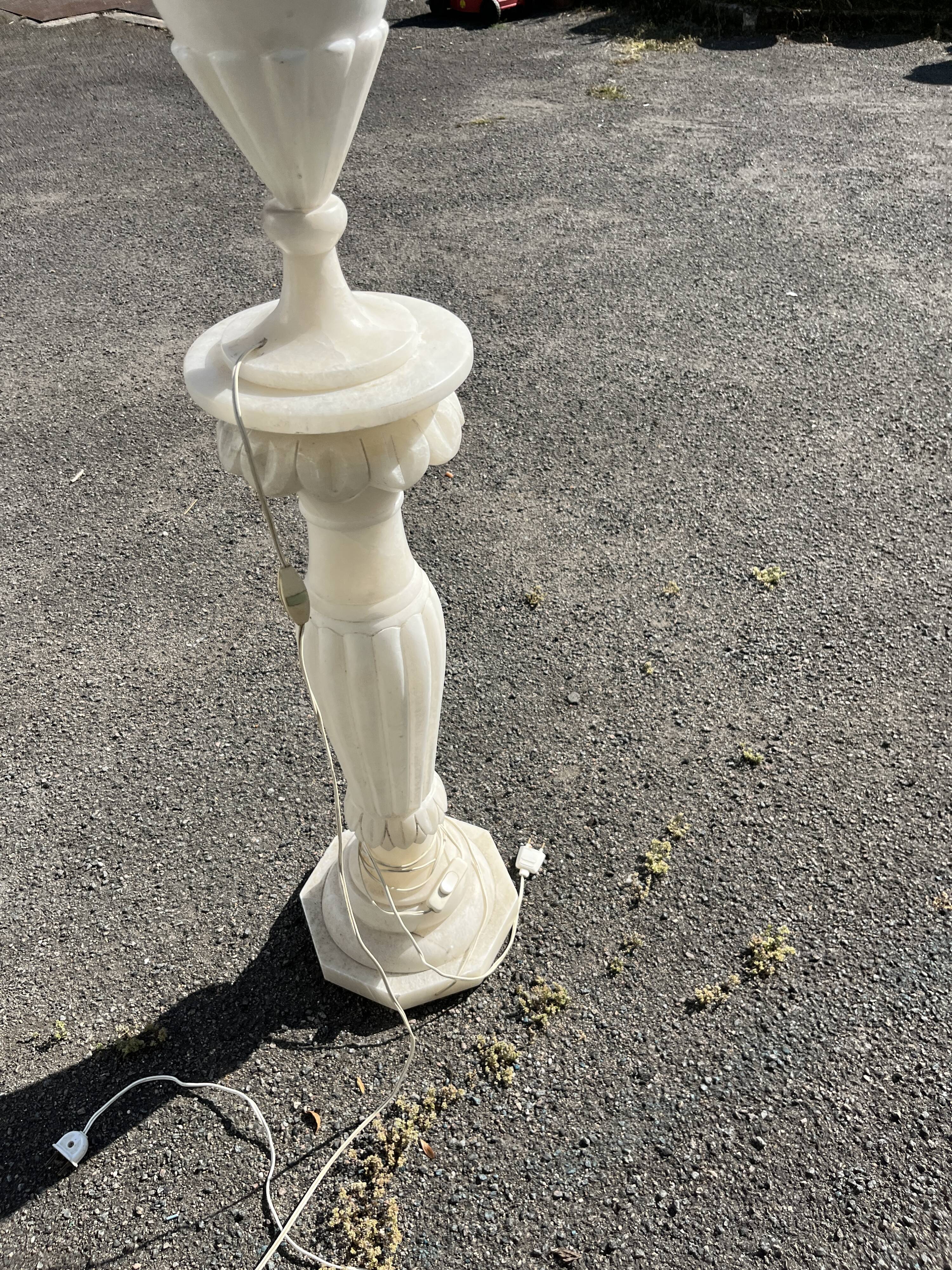 Lampe colonne en albatre