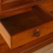 Armoire à linge en lin des années 1840