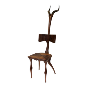 Chaise antilope par Jacques Sarphatie,