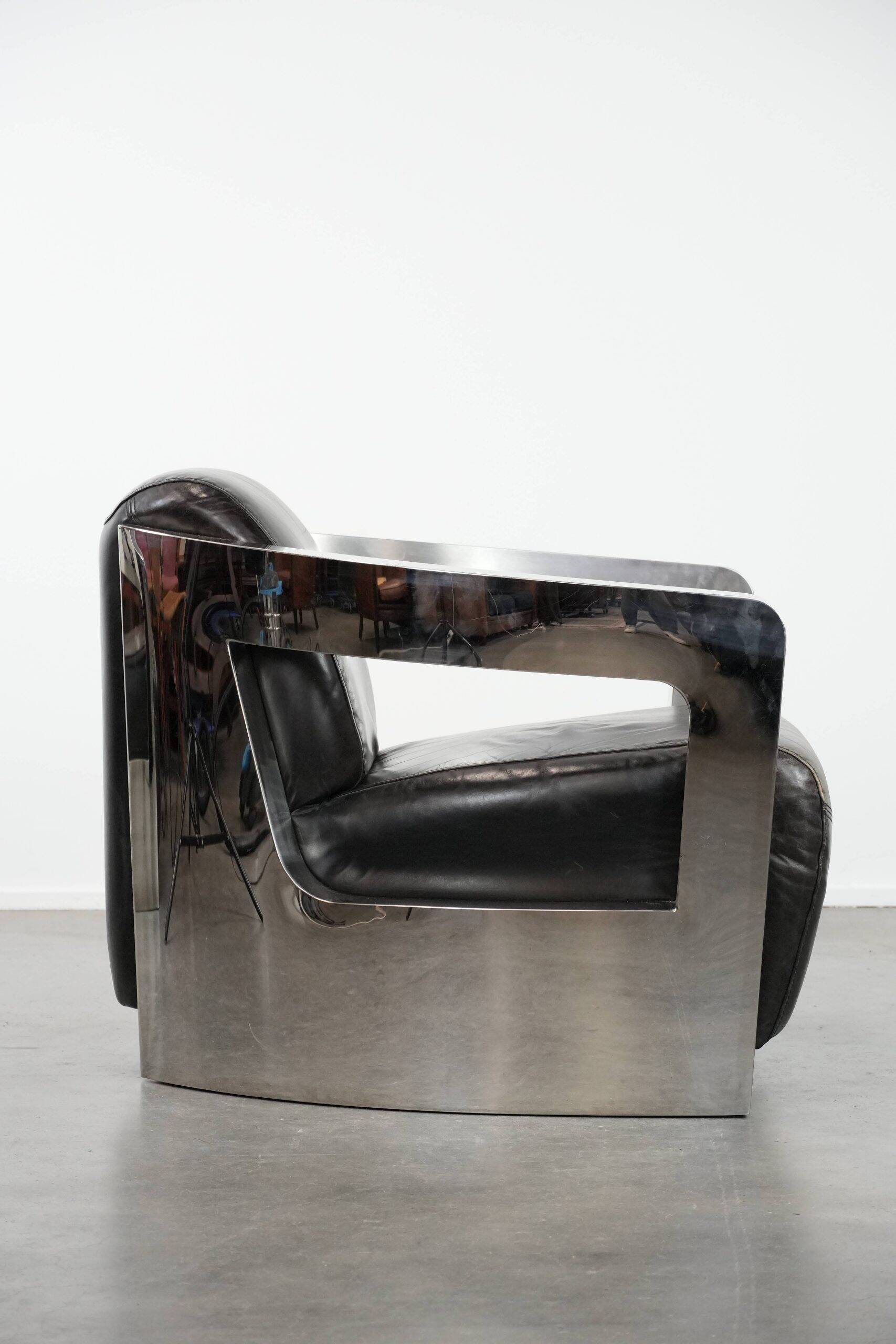 Unique design Aviator armchair with an aluminium frame