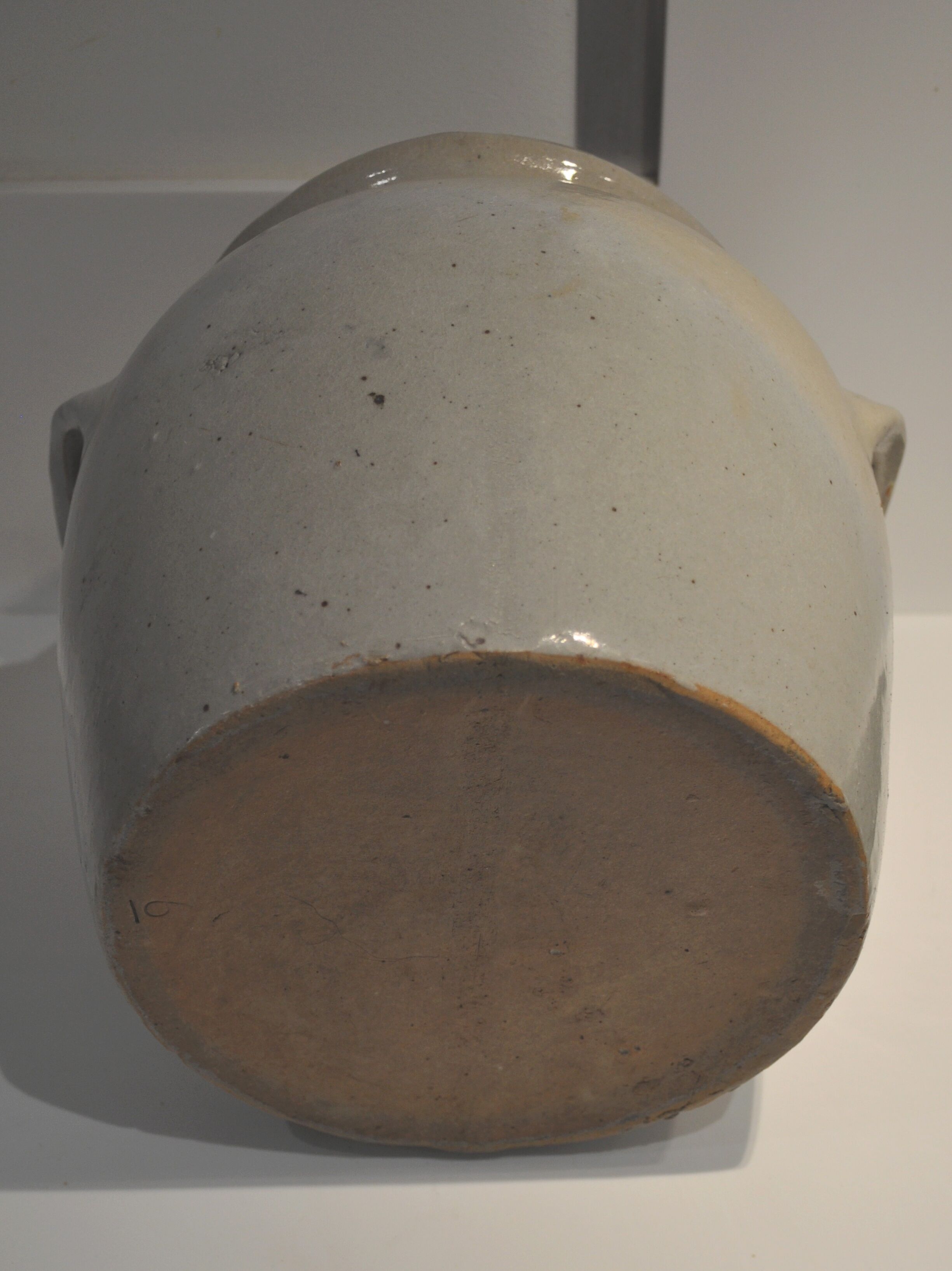 Old sandstone pot cream 8L