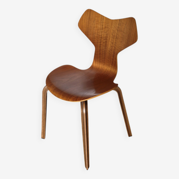 Arne Jacobsen Grand Prix chair in walnut Republic of Fritz Hansen