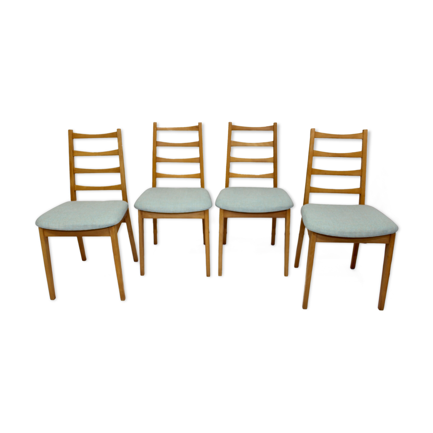 Set of 4 year old Scandinavian chairs restored fabric Edition Lelievre .