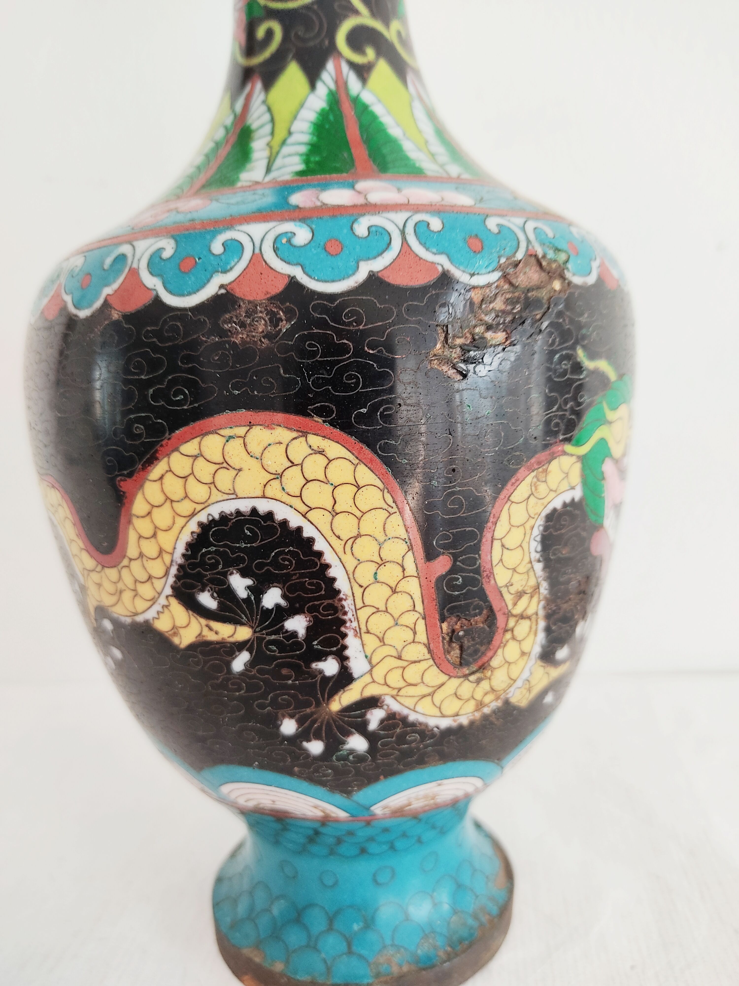 Chinese partitioned enamel vase decor dragons