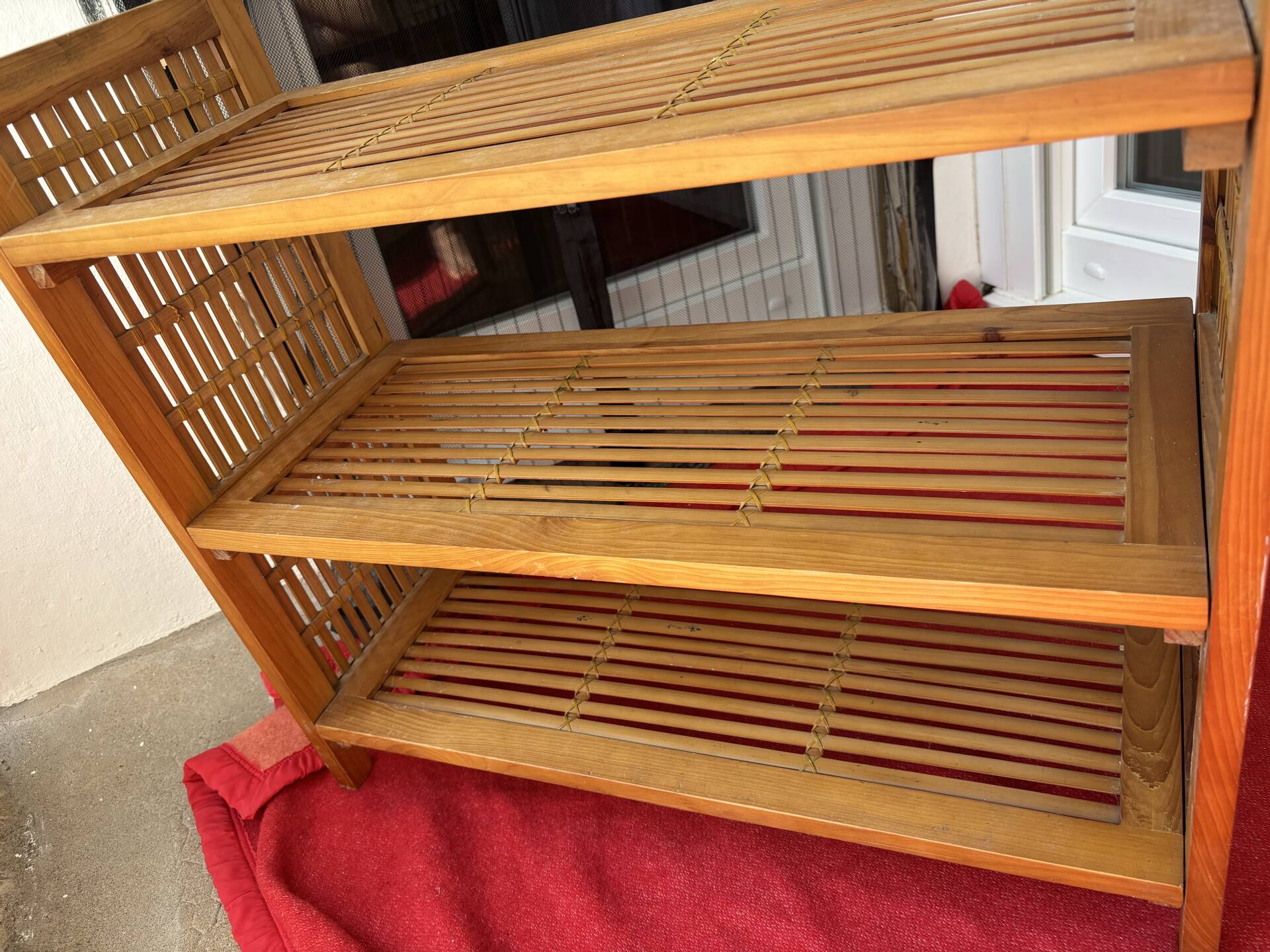 Shoe cabinet / Wooden and bamboo shelf (3 levels) H: 63 cm,