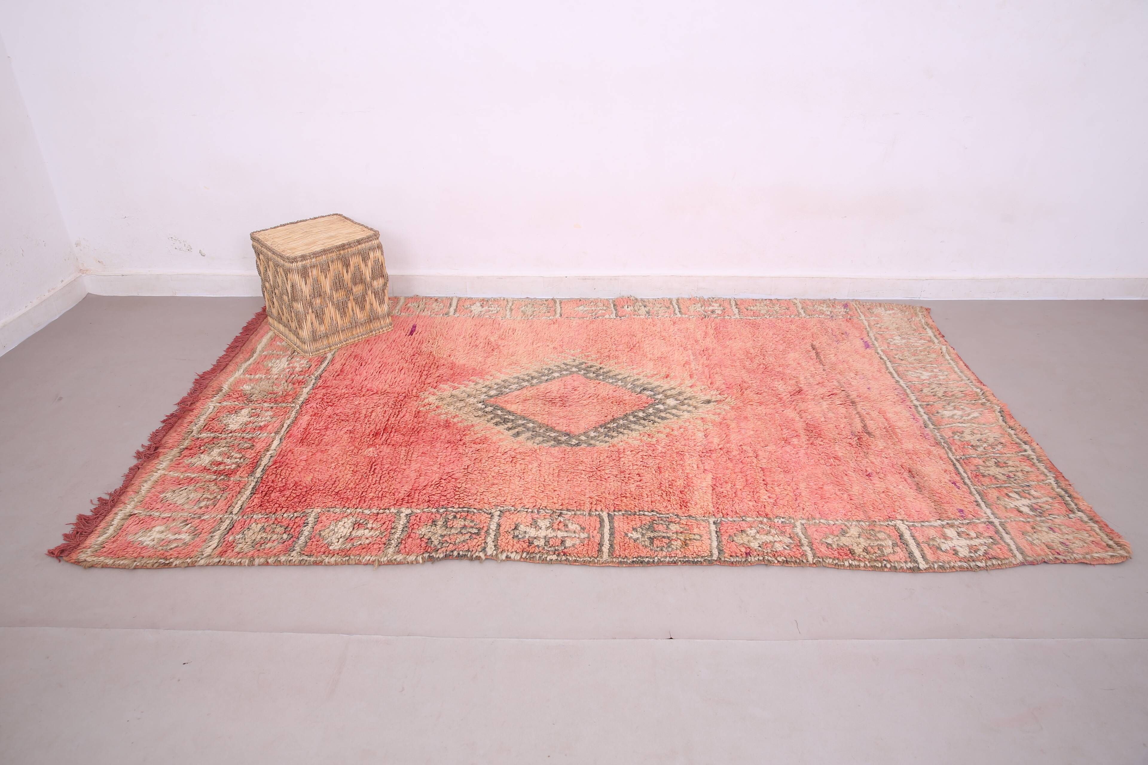 Peach Vintage Moroccan Rug 166 x 277 cm - Berber Wool Rug - Handmade Rug