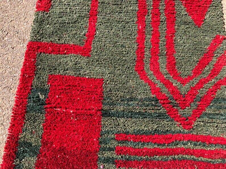 Traditional handmade pure wool rug, red, size 150 x 250