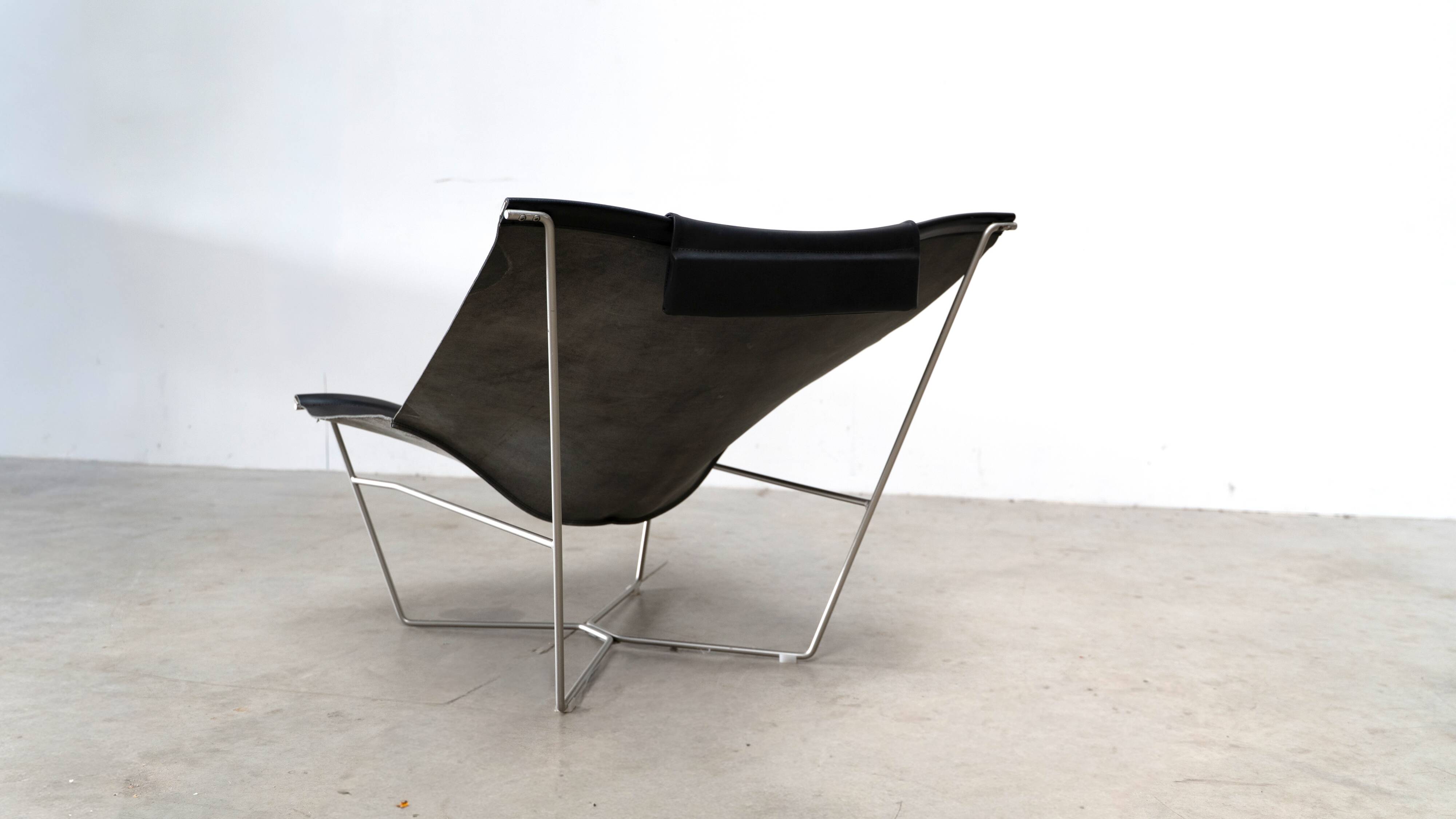 Semana lounge chair by David Weeks