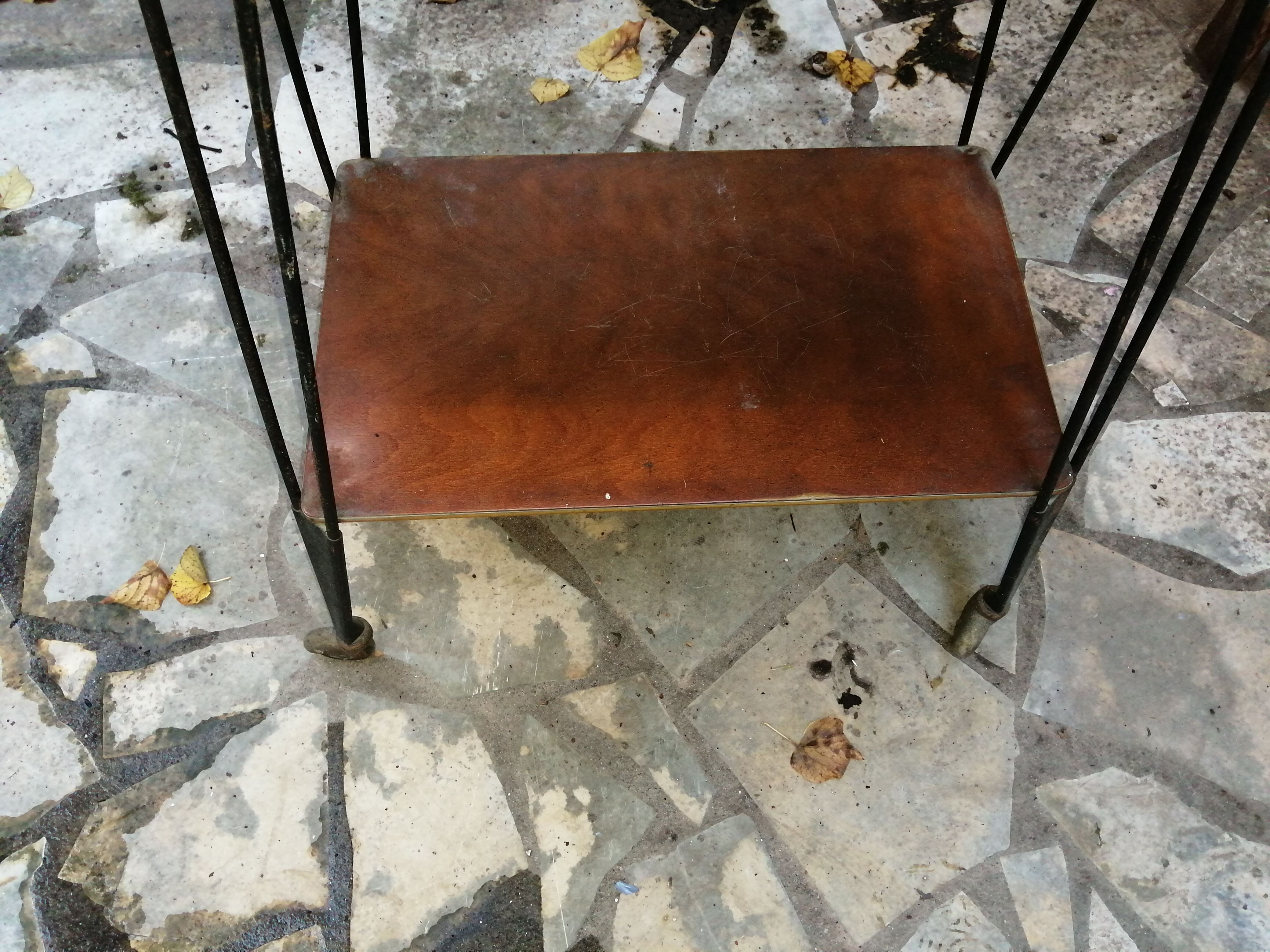 Serving table feet eiffel compass