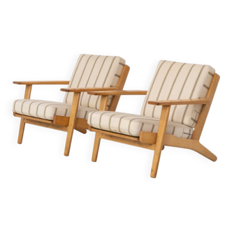 Paire de fauteuils lounge GE-290 de première génération, conçus par Hans J. Wegner