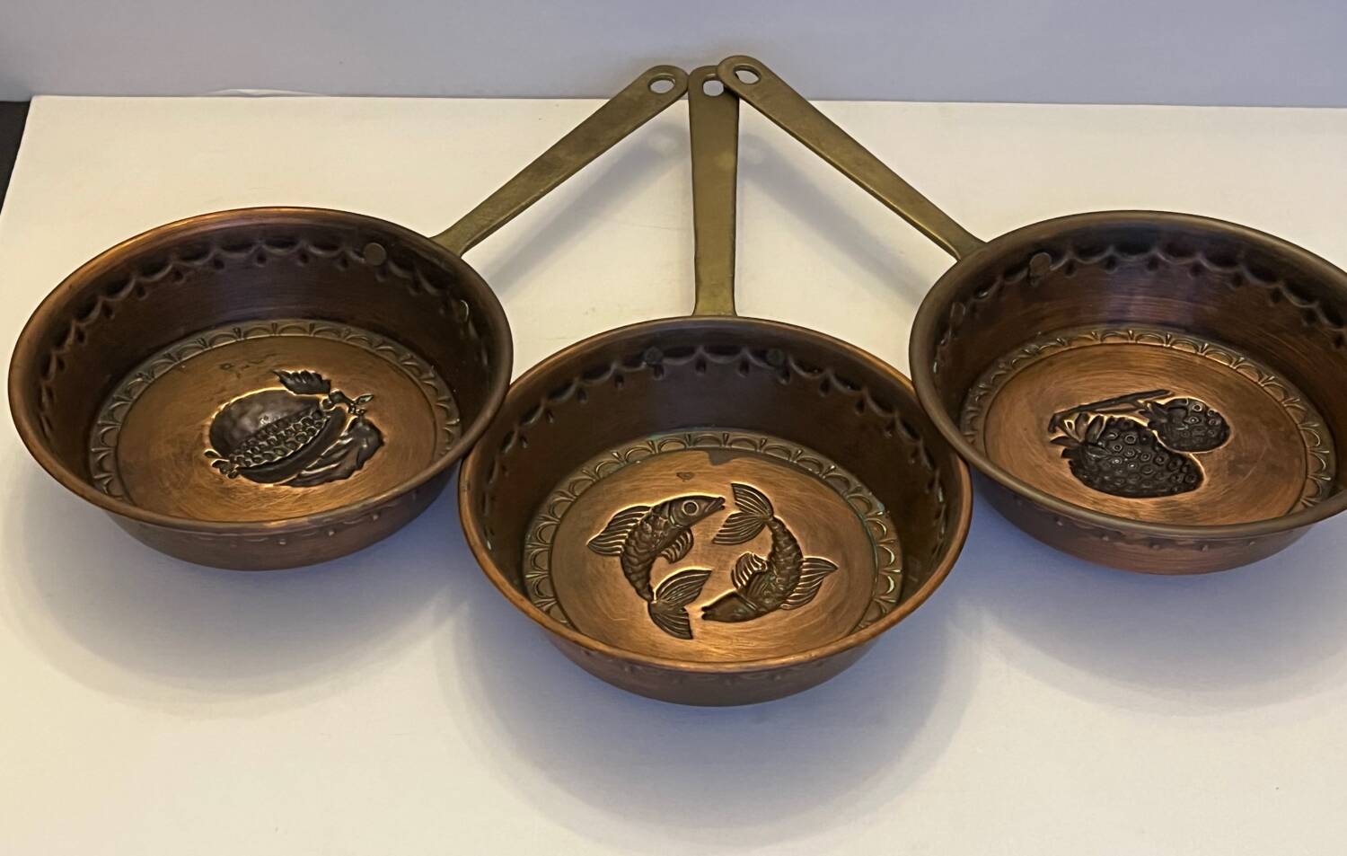 Set of 3 copper frying pans