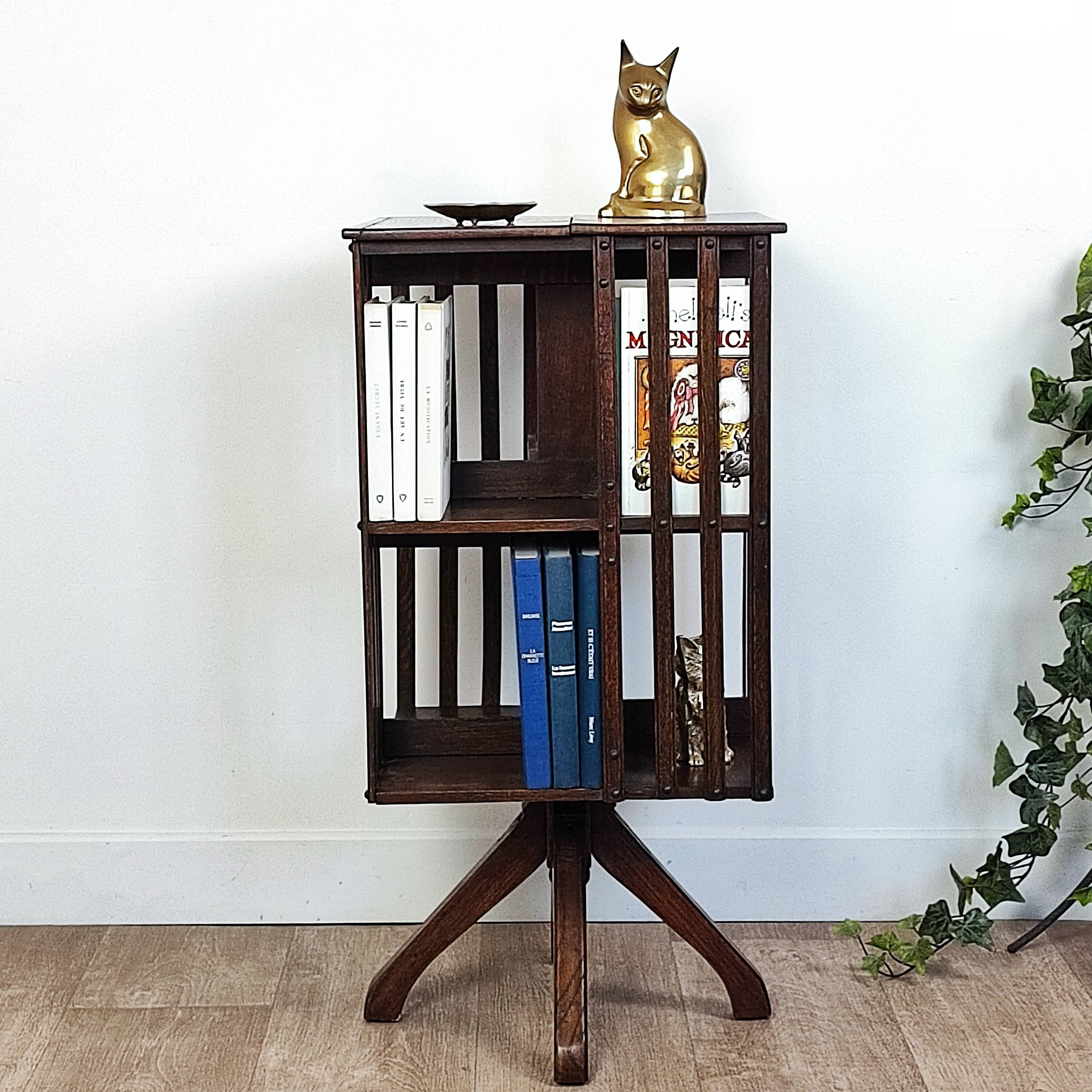 Revolving bookcase