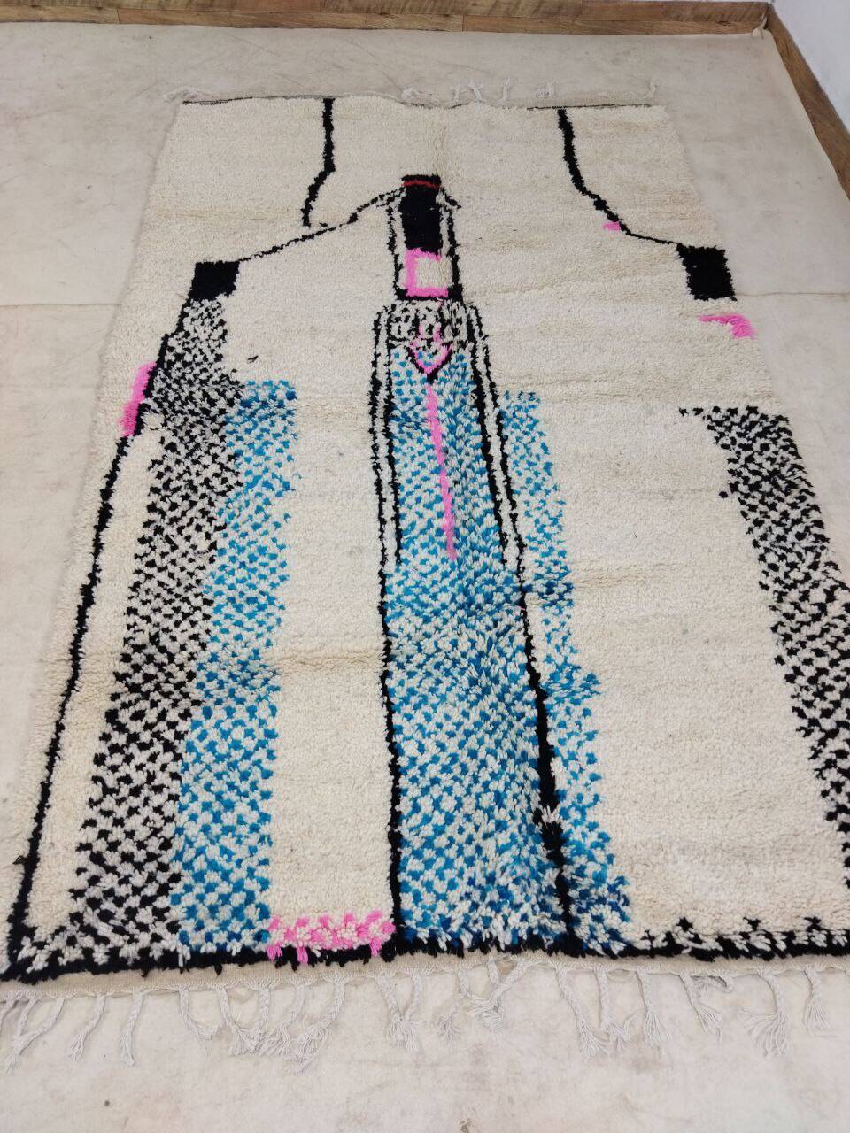 Handmade Moroccan Berber rug 253 X 155 CM