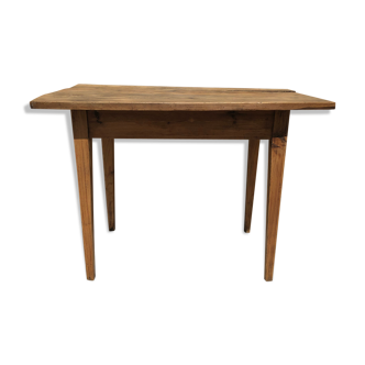 Farm table