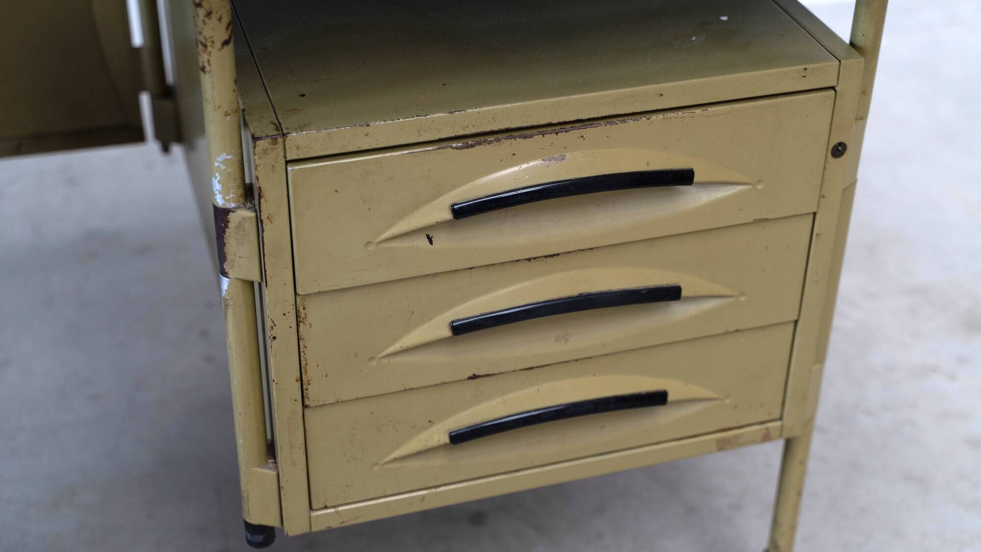 Italian desk by Studio BBPR for Olivetti