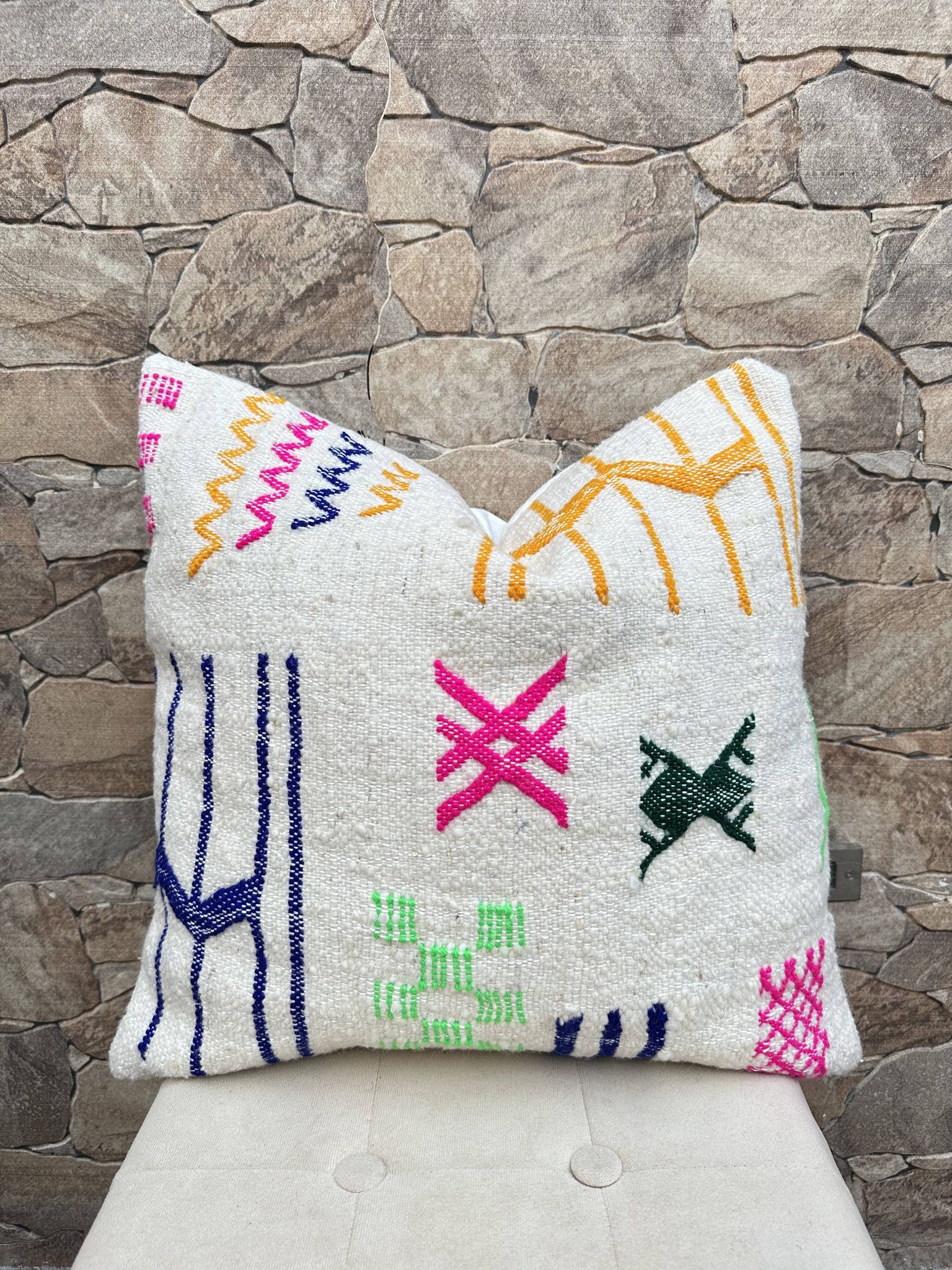 Handmade Berber wool cushion: Moroccan Kilim cushion (45x45cm)