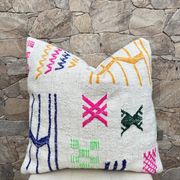 Handmade Berber wool cushion: Moroccan Kilim cushion (45x45cm)