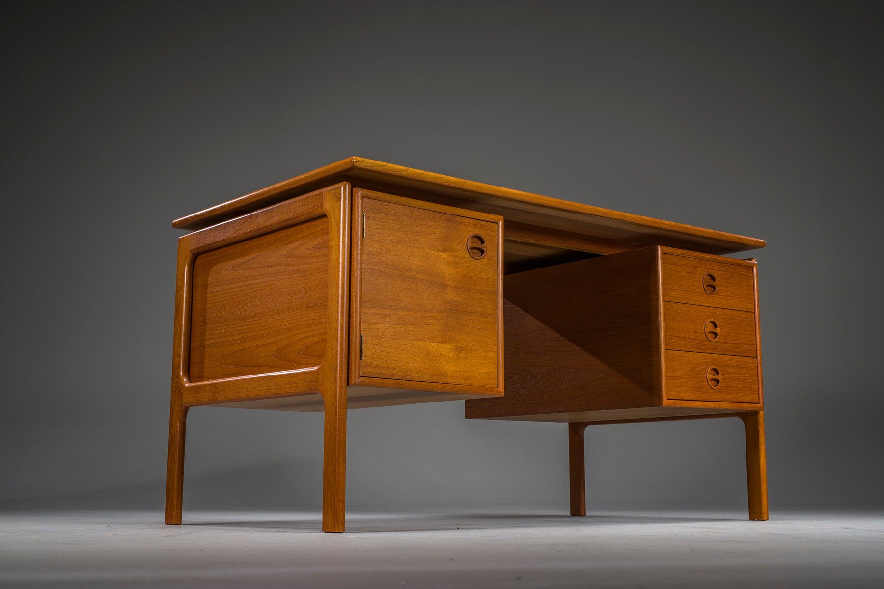 Danish desk by Arne Vodder for GV Møbler, 1960s