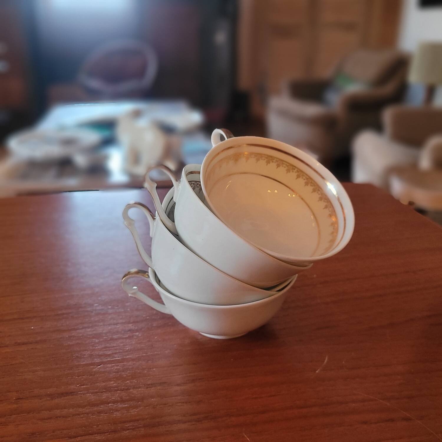 5 porcelain cups from Limoges – A. Lanternier & Cie – gold decoration