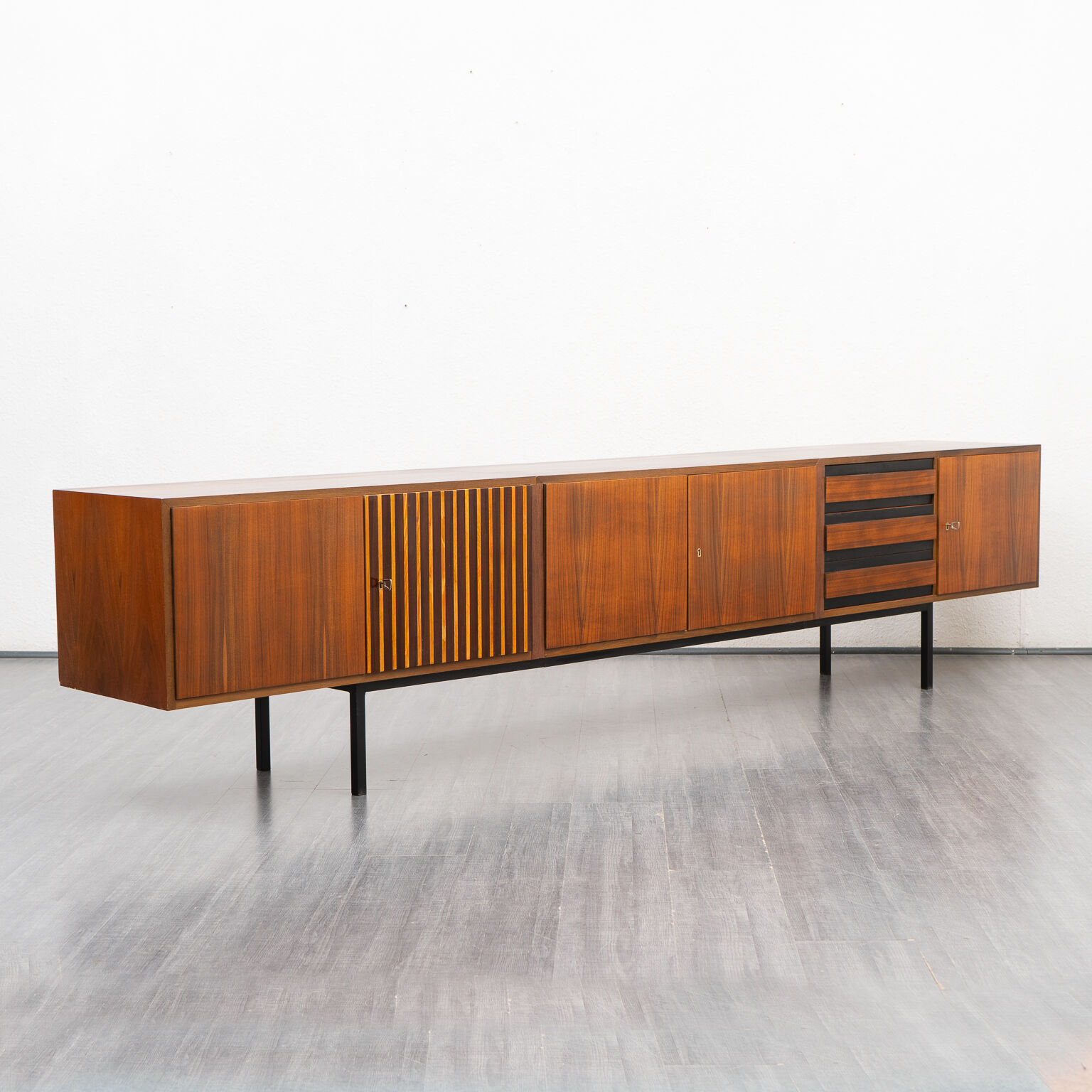 Sidebord, restored, walnut, 300cm