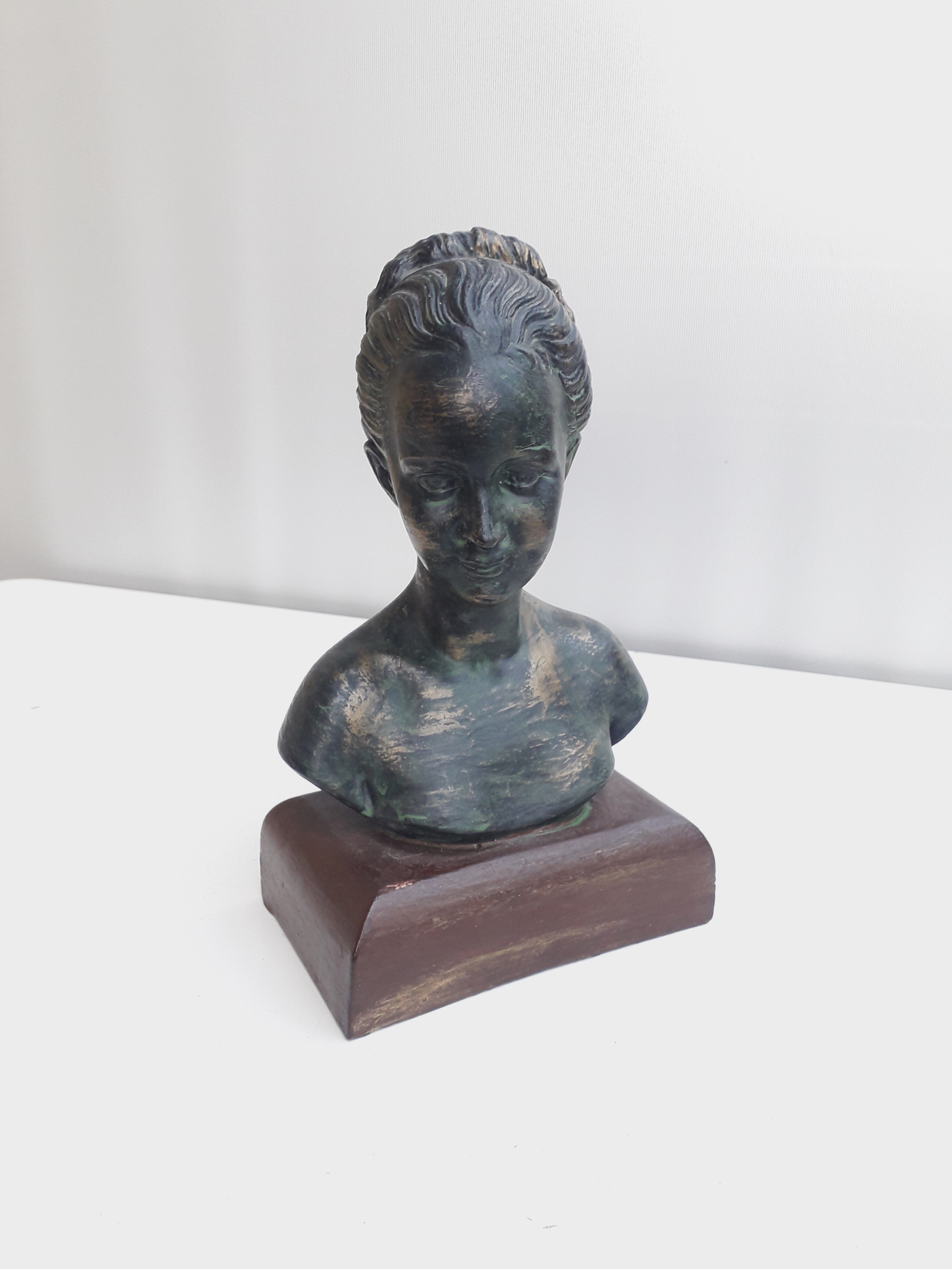 Woman bust in plaster antique bronze effect circa 1960