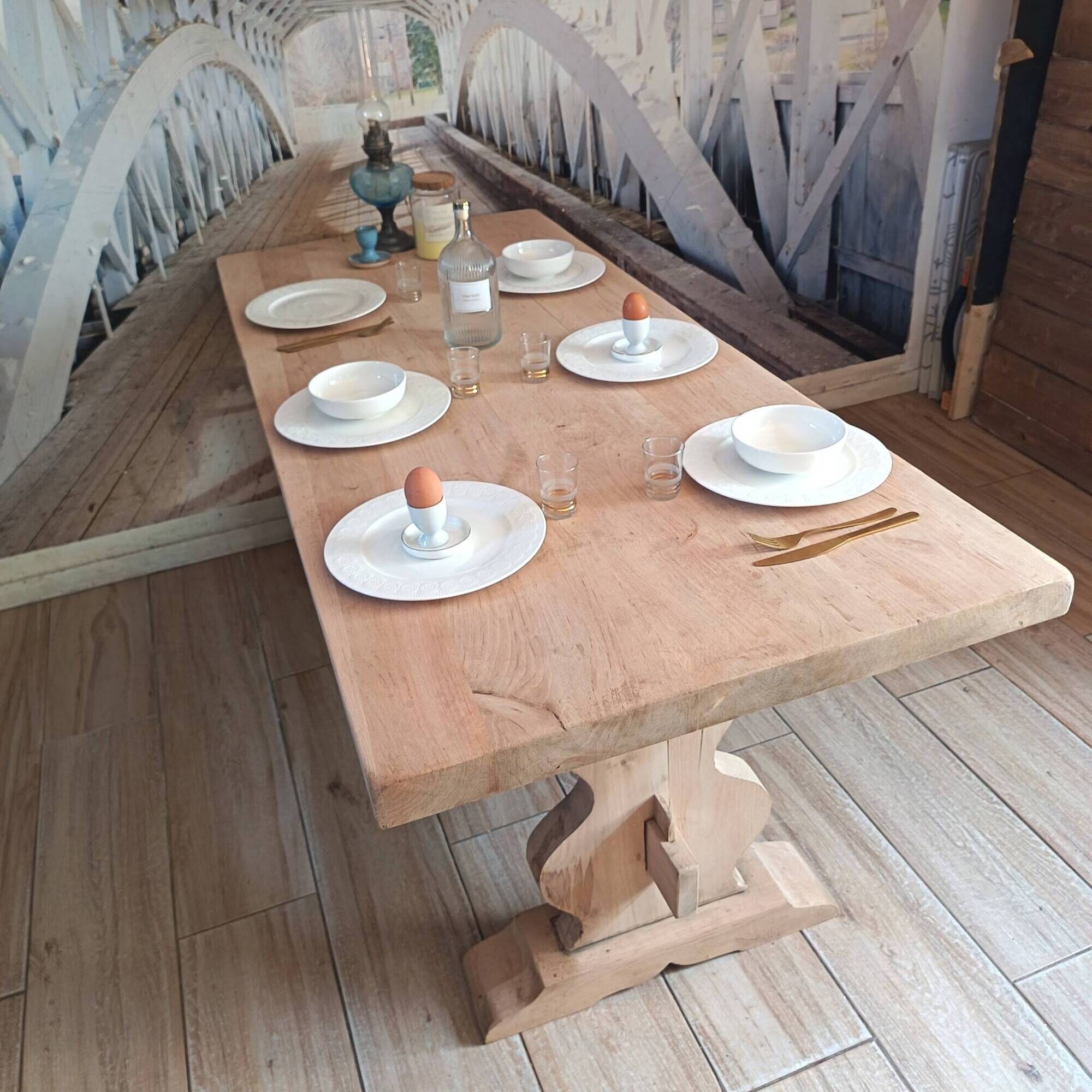 Farm table