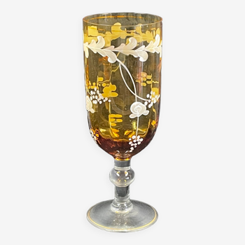 Vase en forme de verre sur pied douche verre peint émaillé 22,5 cm