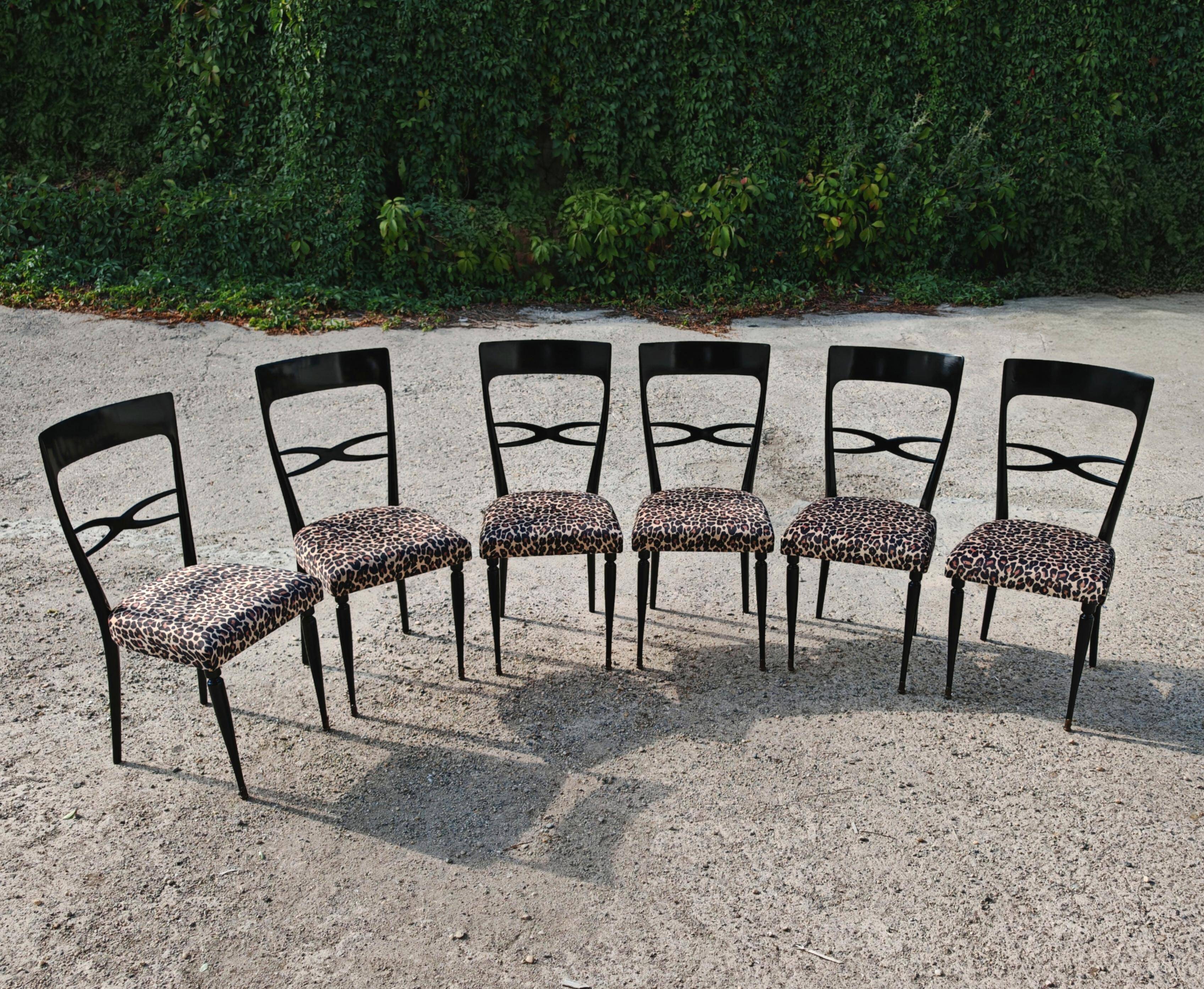 Set de 6 chaises salle à manger Mid Century laque noire peluche imprimé léopard