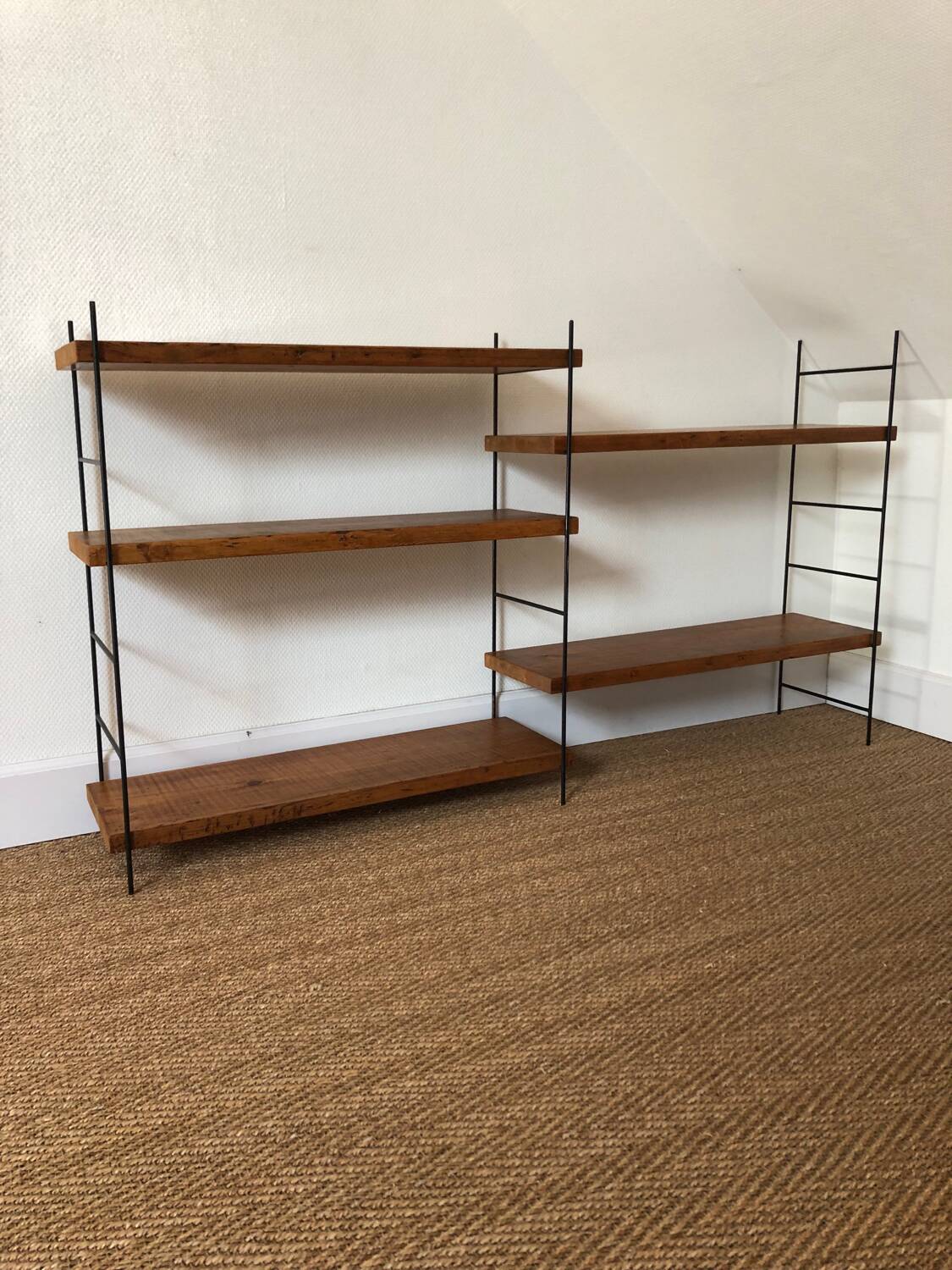 Wall shelf